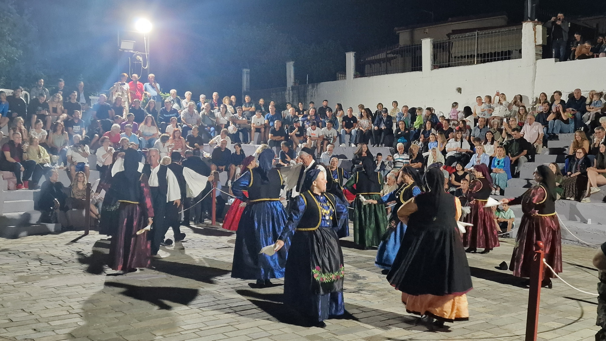 Με επιτυχία άνοιξε η αυλαία της 25ης Γιορτής Κερασιών στον Αρχάγγελο Αλμωπίας