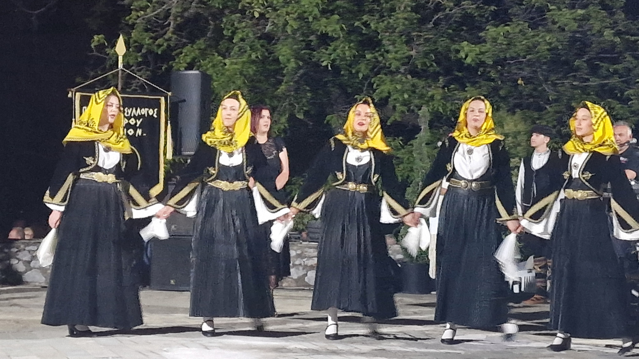 Με χορό, παράδοση και έντονο πολιτικό ενδιαφέρον ολοκληρώθηκε η 25η Γιορτή Κερασιών στον Αρχάγγελο