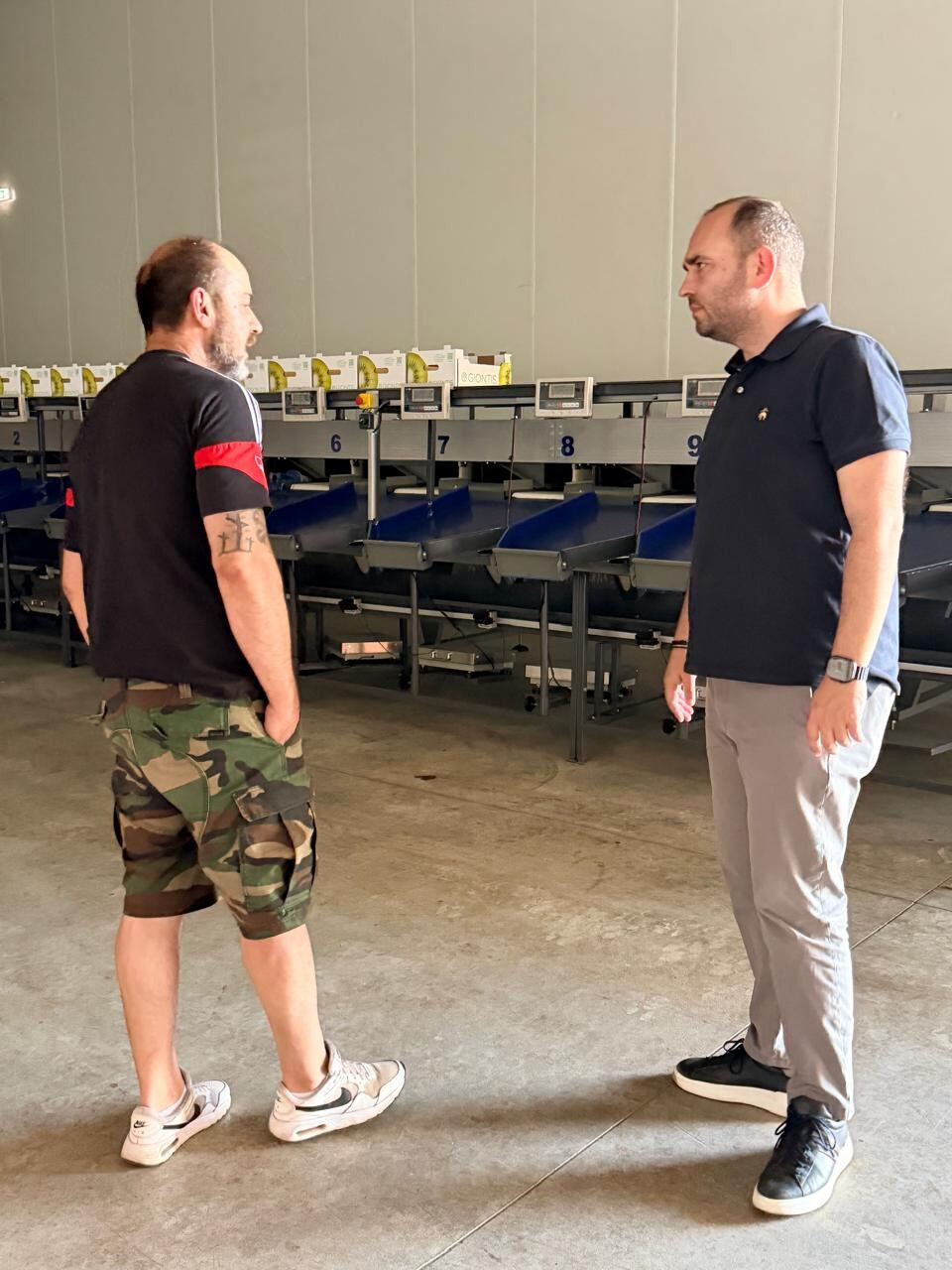 Επίσκεψη Λάκη Βασιλειάδη σε συνεταιρισμούς, ομάδες παραγωγών, διαλογητήρια, κέντρα παραλαβών και επιχειρήσεις που διακινούν προϊόντα στην περιοχή της Έδεσσας