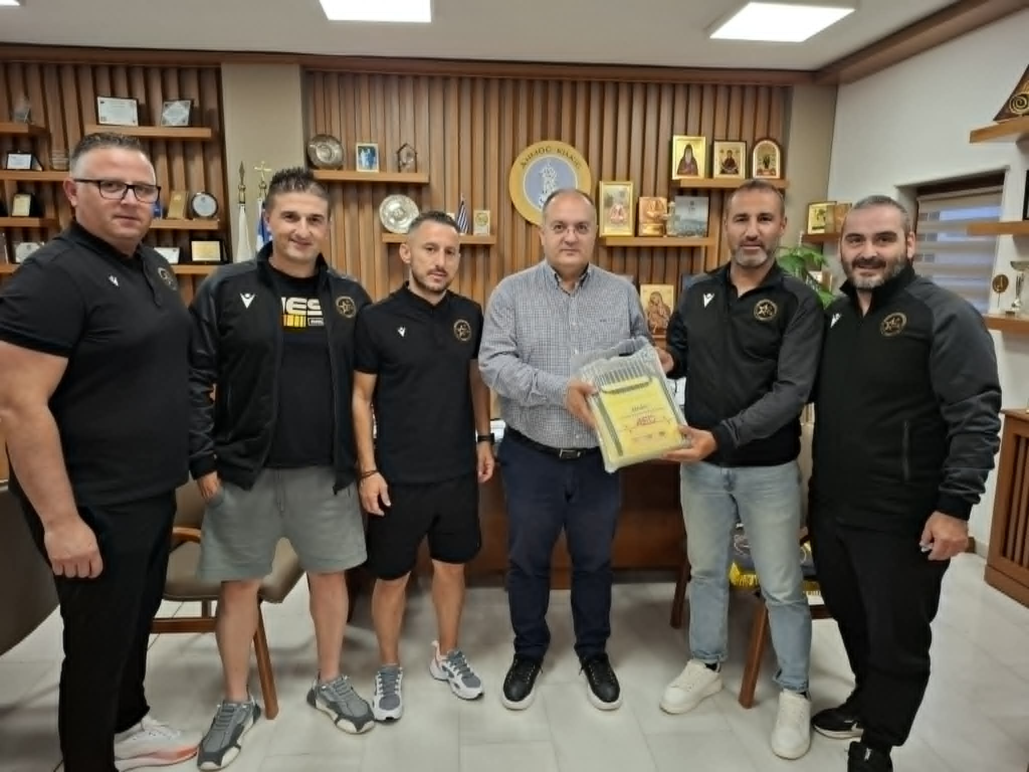Διάθεση απινιδωτή στη Football Celebrities από τον Δήμαρχο Κιλκίς