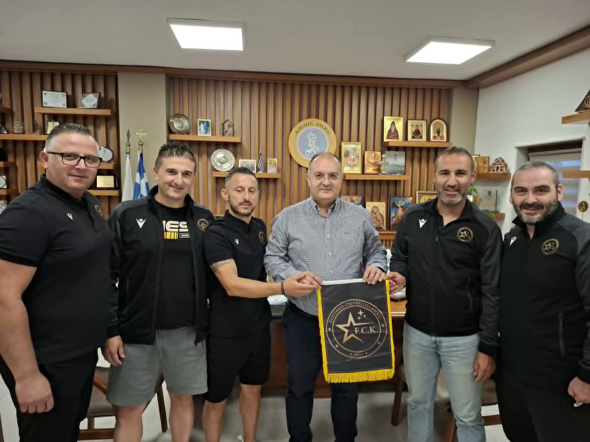Διάθεση απινιδωτή στη Football Celebrities από τον Δήμαρχο Κιλκίς