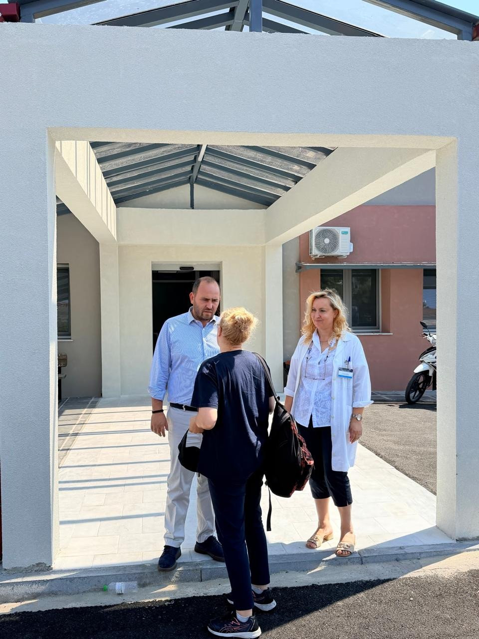 Επίσκεψη στο «ολοκαίνουριο» Κέντρο Υγείας Σκύδρας για τον Λάκη Βασιλειάδη