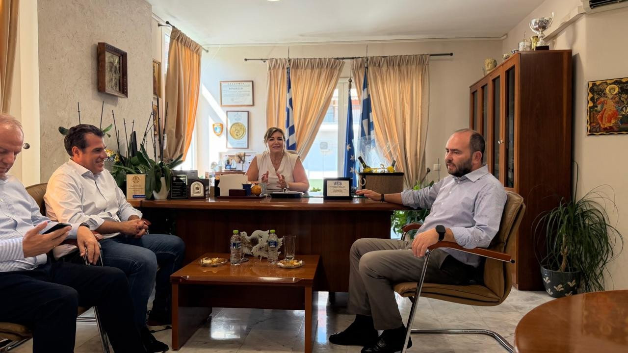 Ο Λάκης Βασιλειάδης με τον Υπουργό Μετανάστευσης & Ασύλου στην Πέλλα