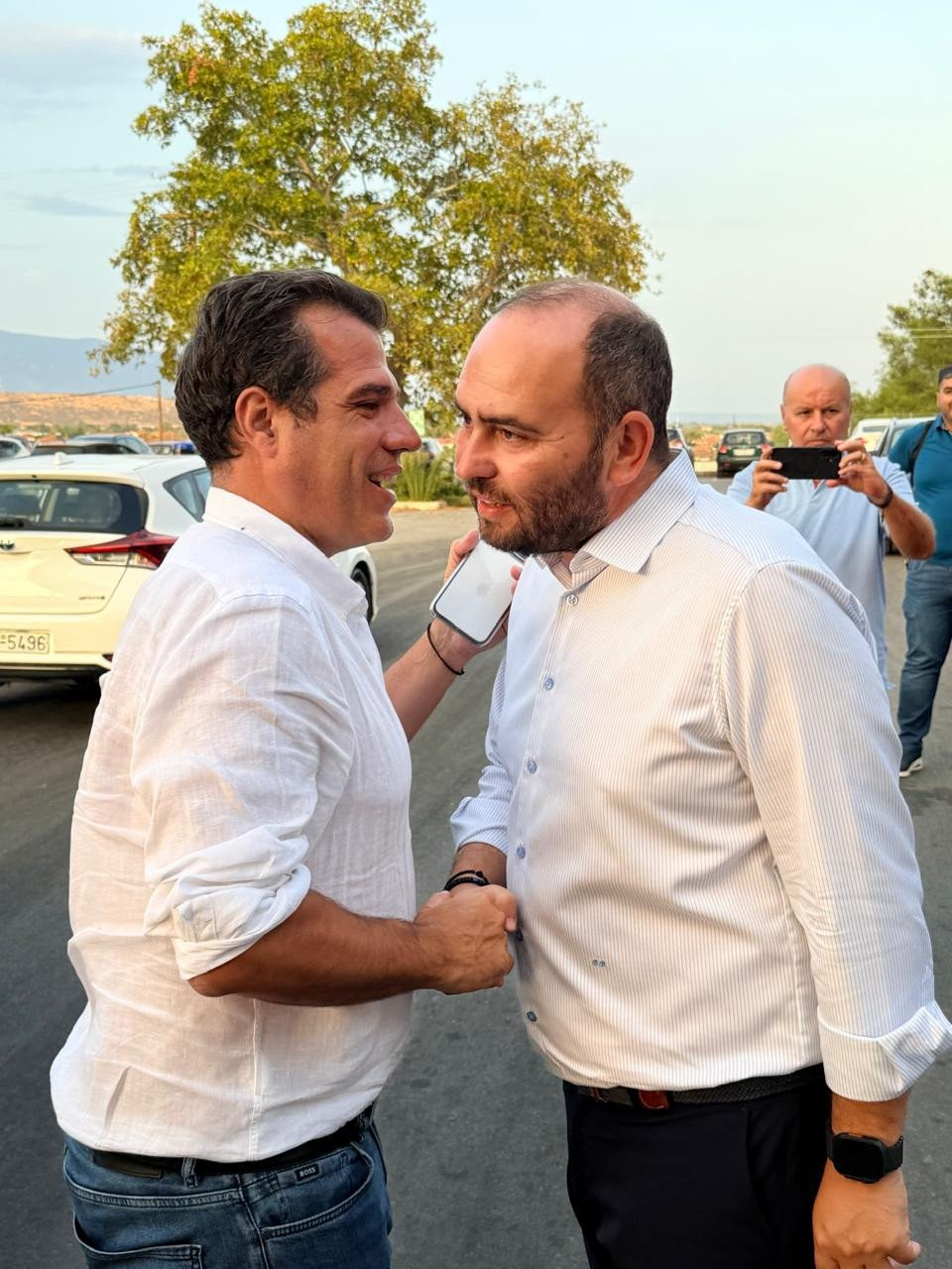Ο Λάκης Βασιλειάδης με τον Υπουργό Μετανάστευσης & Ασύλου στην Πέλλα