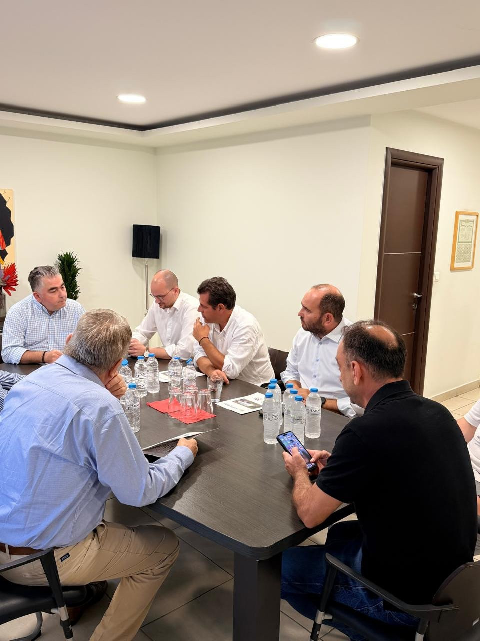 Ο Λάκης Βασιλειάδης με τον Υπουργό Μετανάστευσης & Ασύλου στην Πέλλα