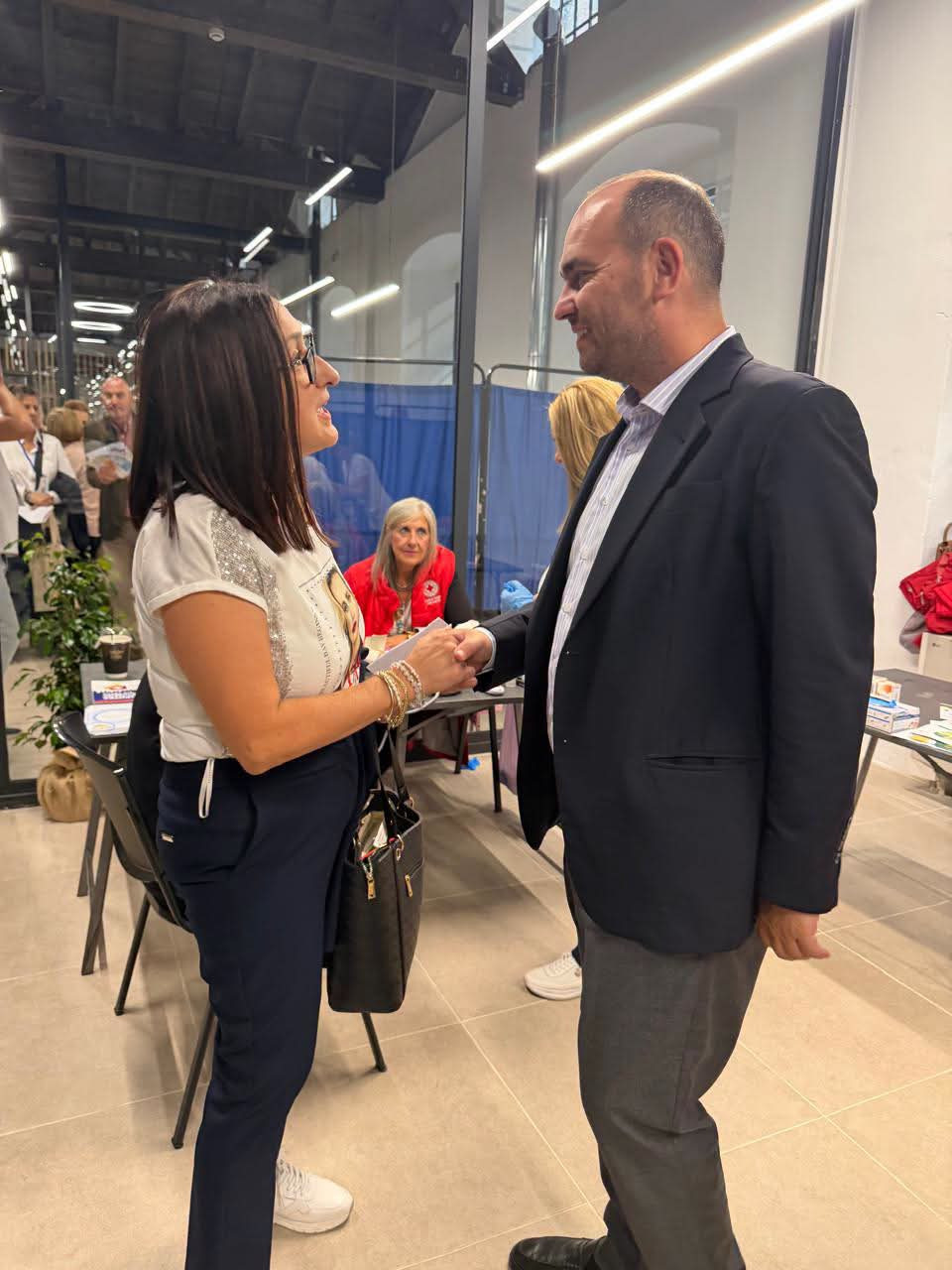 Λάκης Βασιλειάδης για ΕΔΔΥΠΠΥ:  Το συνέδριο αποτελεί ένα σημαντικό γεγονός για την Έδεσσα και την Πέλλα καθώς αναδεικνύει τις δυνατότητες της πόλης μας να φιλοξενεί τόσο μεγάλες και σημαντικές διοργανώσεις.
