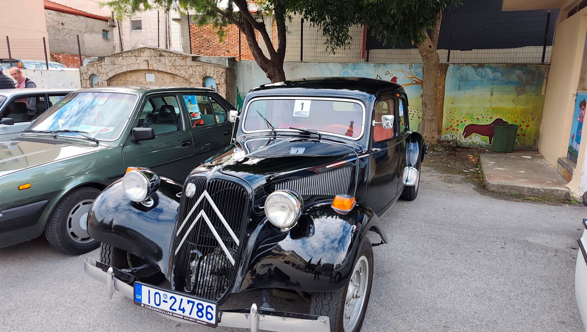 Με επιτυχία η διήμερη περιήγηση και έκθεση 40 κλασικών αυτοκινήτων στη Νάουσα