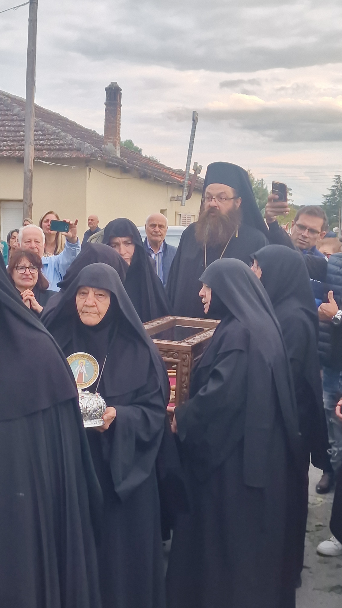 Ιστορική ημέρα με την  ανακομιδή και υποδοχή των Ιερών Λειψάνων της Αγίας Χρυσής
