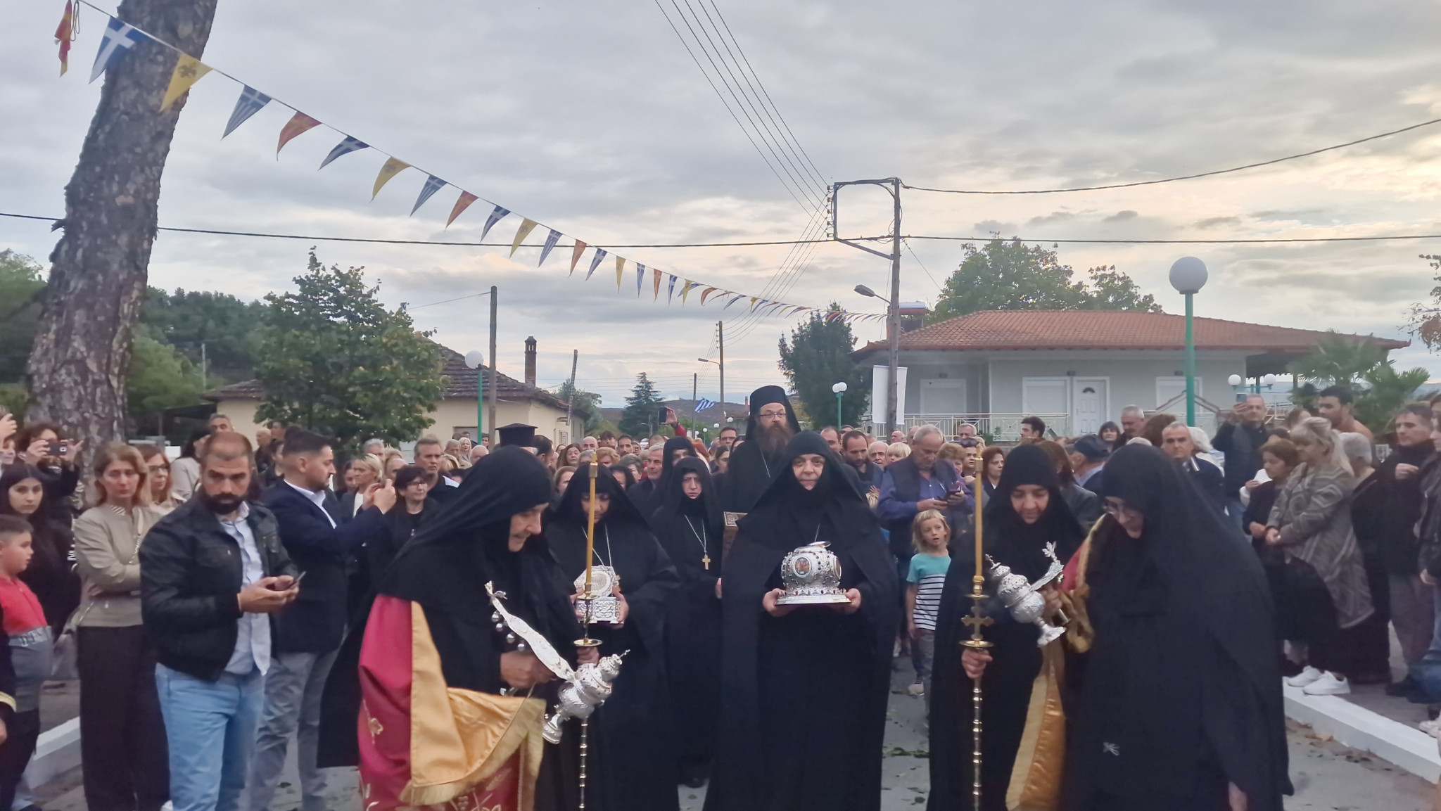 Ιστορική ημέρα με την  ανακομιδή και υποδοχή των Ιερών Λειψάνων της Αγίας Χρυσής