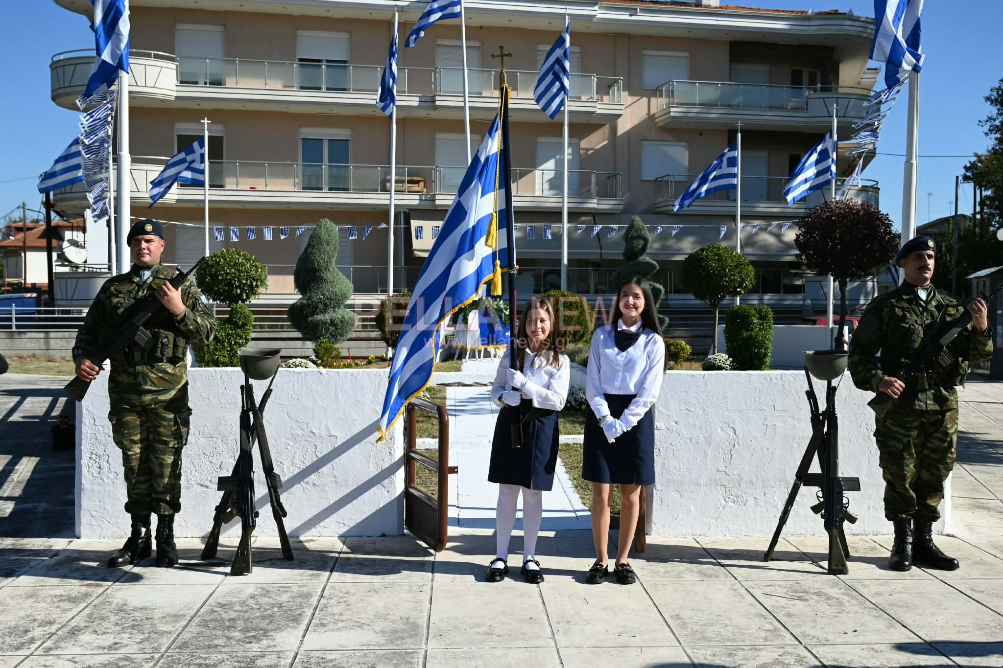 Σκύδρα: Επιμνημόσυνη δέηση και κατάθεση στεφάνων για την επέτειο της απελευθέρωσης (φωτογραφίες)