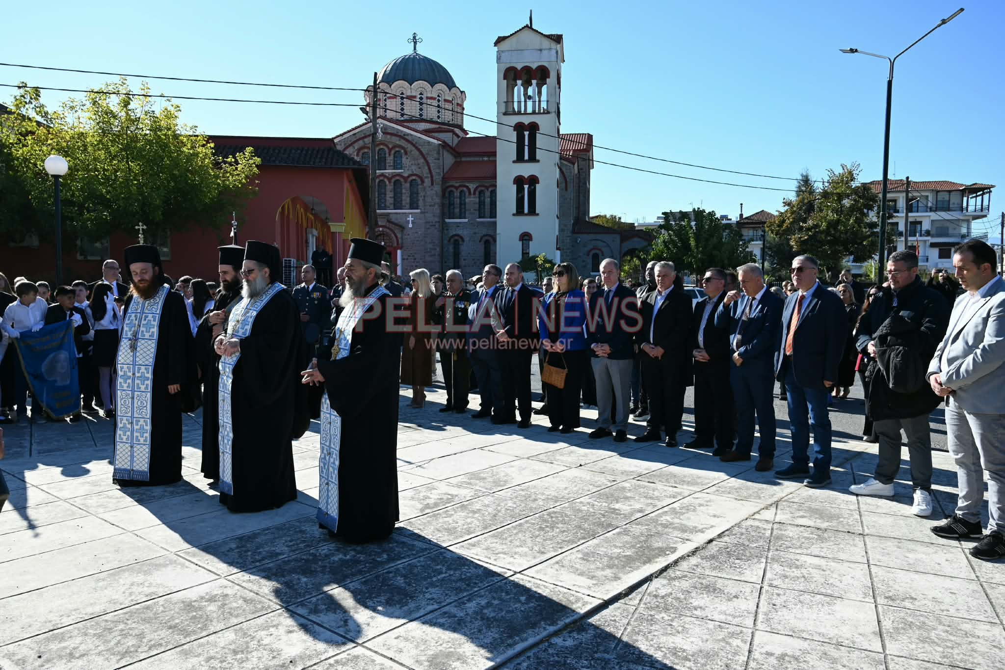 Σκύδρα: Επιμνημόσυνη δέηση και κατάθεση στεφάνων για την επέτειο της απελευθέρωσης (φωτογραφίες)