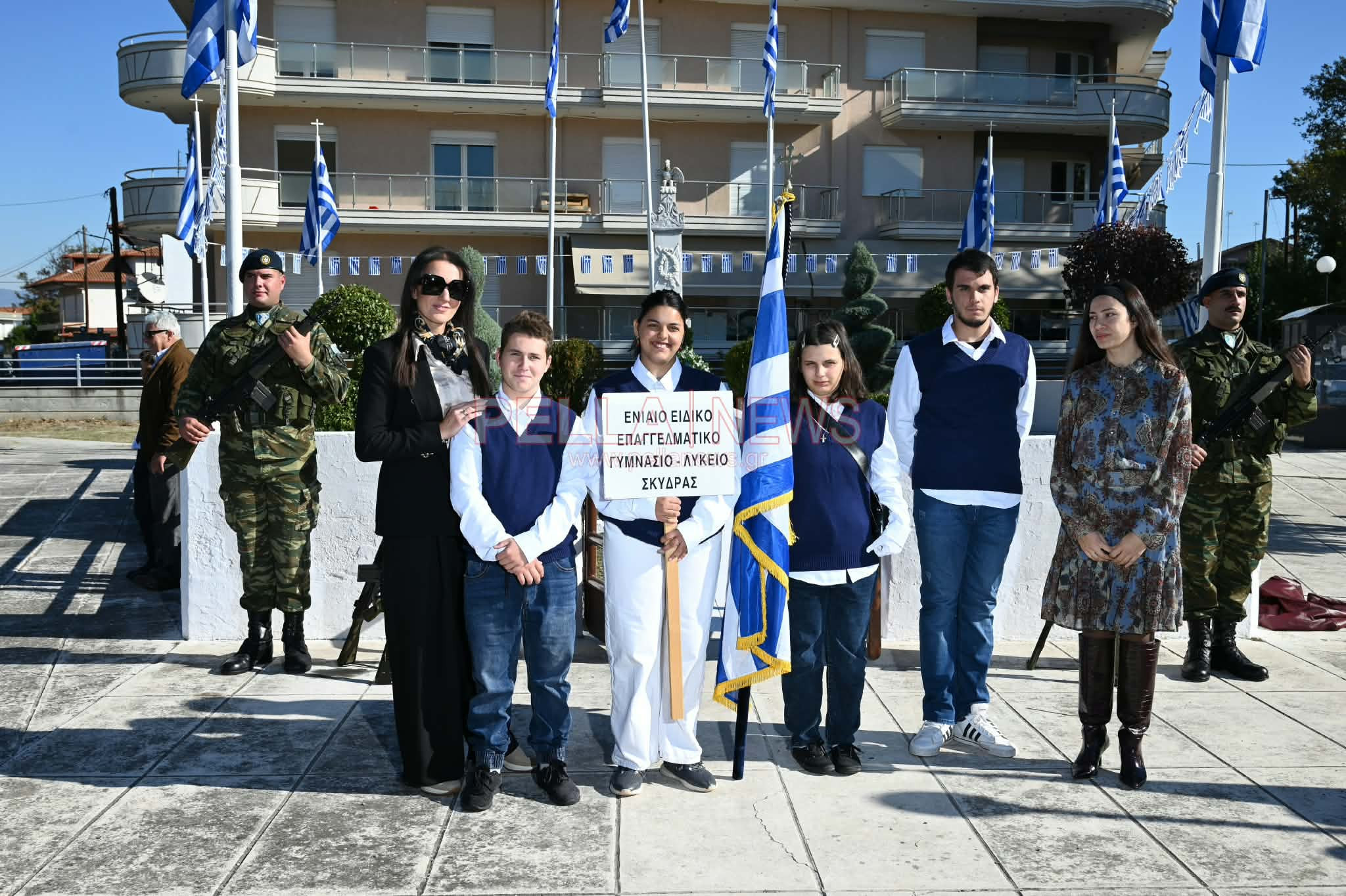 Σκύδρα: Επιμνημόσυνη δέηση και κατάθεση στεφάνων για την επέτειο της απελευθέρωσης (φωτογραφίες)