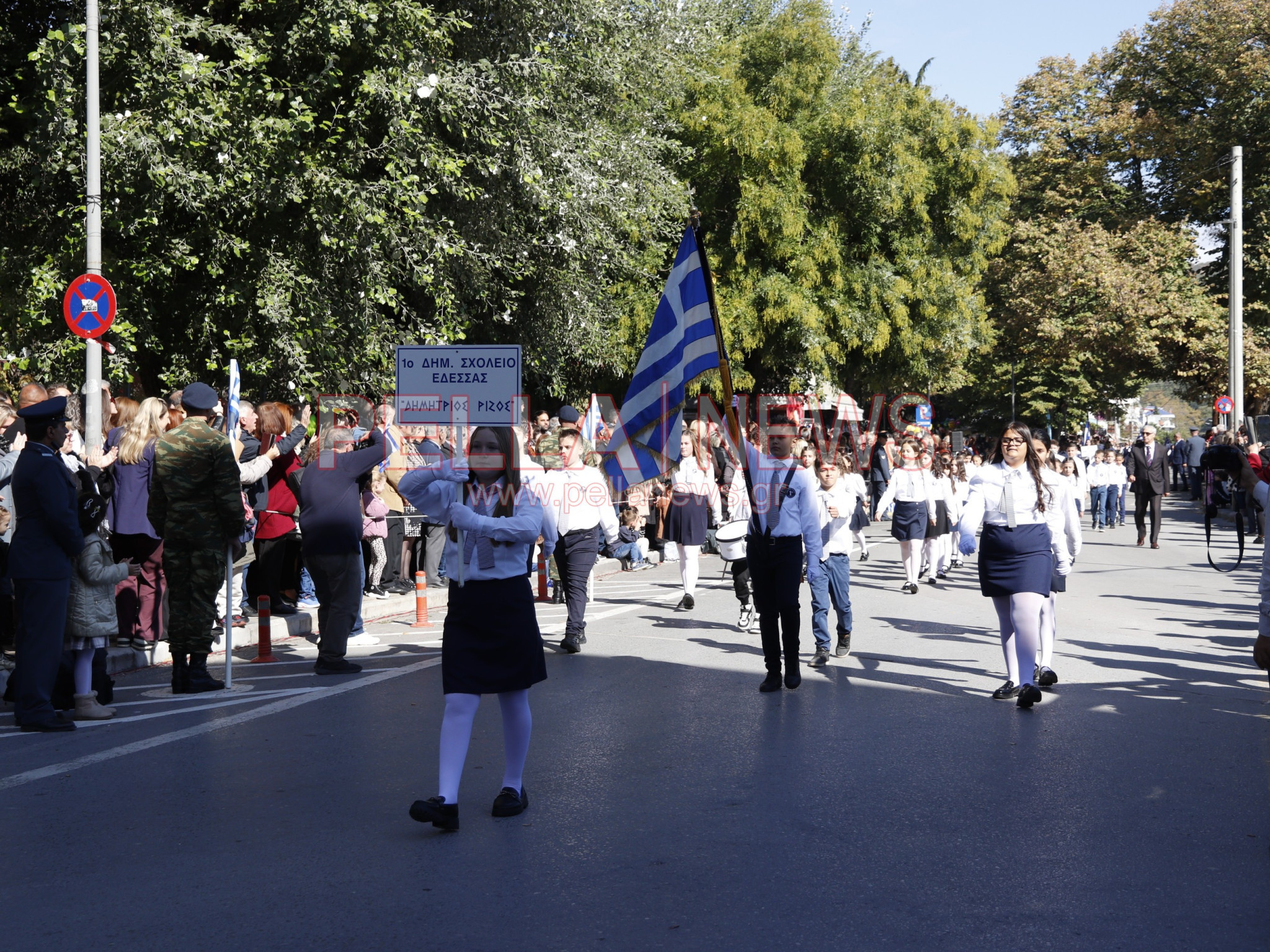 Με κάθε επισημότητα γιορτάστηκε η απελευθέρωση της Έδεσσας. Φωτογραφίες από τα σχολεία