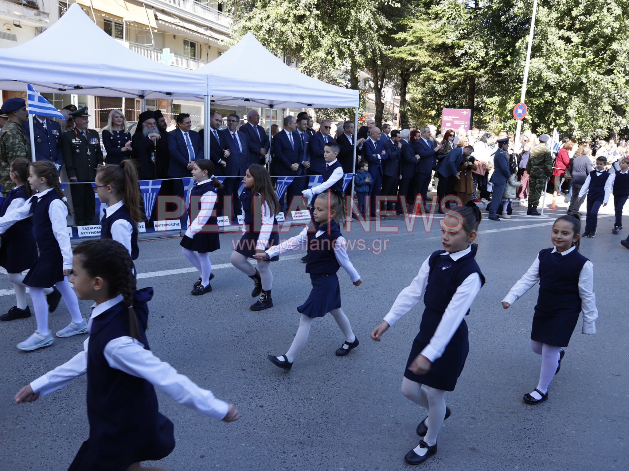 Με κάθε επισημότητα γιορτάστηκε η απελευθέρωση της Έδεσσας. Φωτογραφίες από τα σχολεία