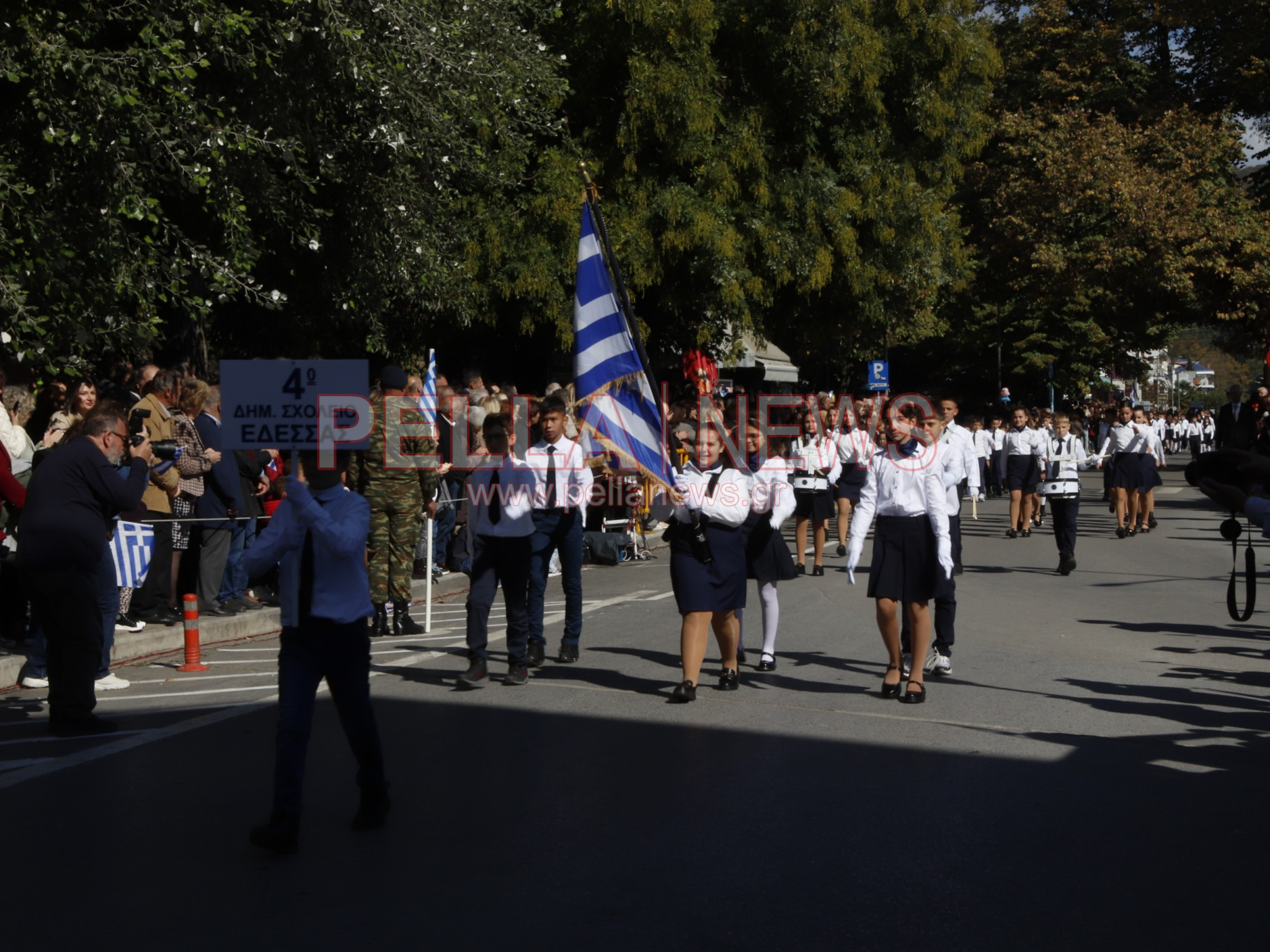 Με κάθε επισημότητα γιορτάστηκε η απελευθέρωση της Έδεσσας. Φωτογραφίες από τα σχολεία