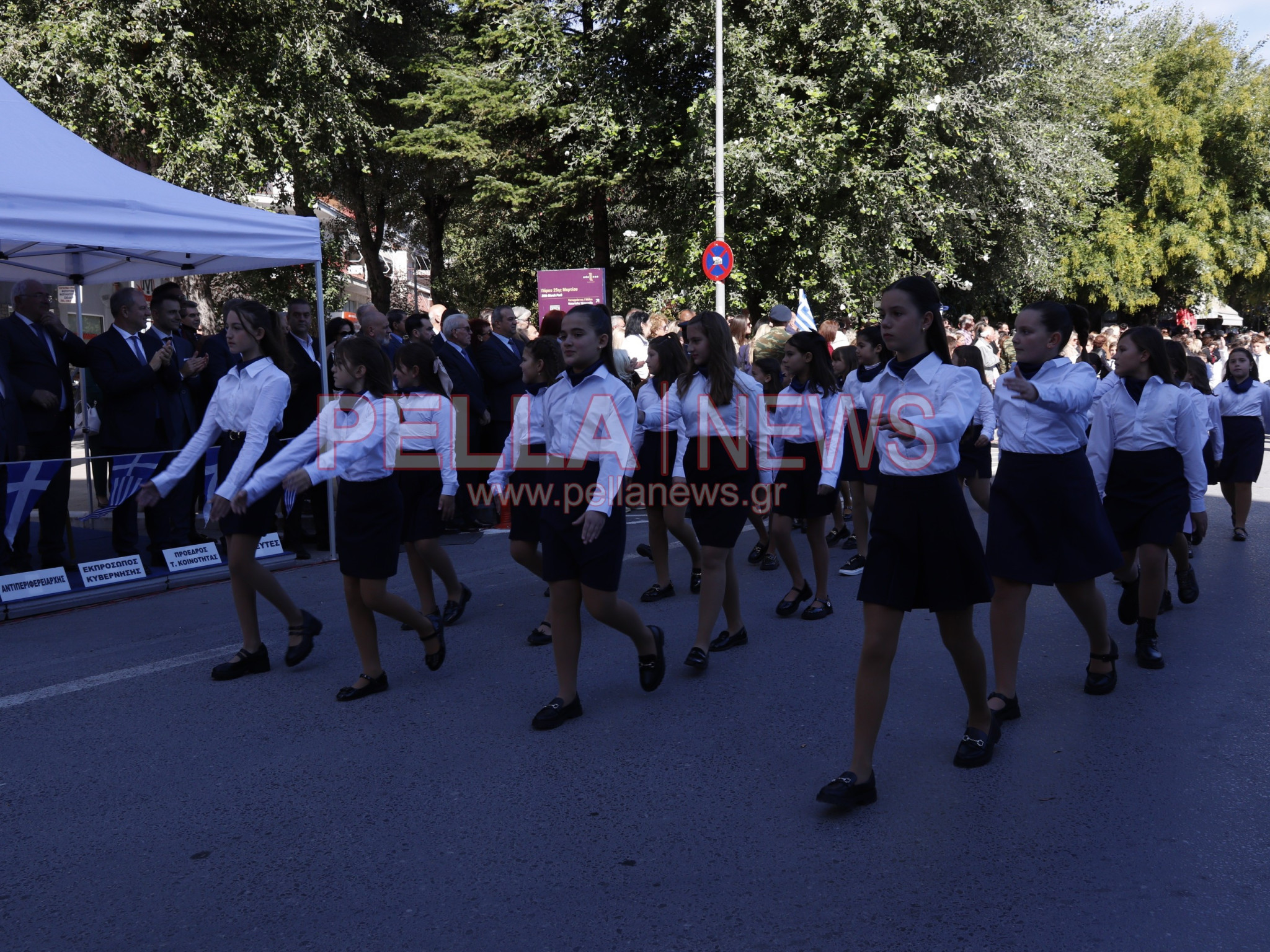Με κάθε επισημότητα γιορτάστηκε η απελευθέρωση της Έδεσσας. Φωτογραφίες από τα σχολεία