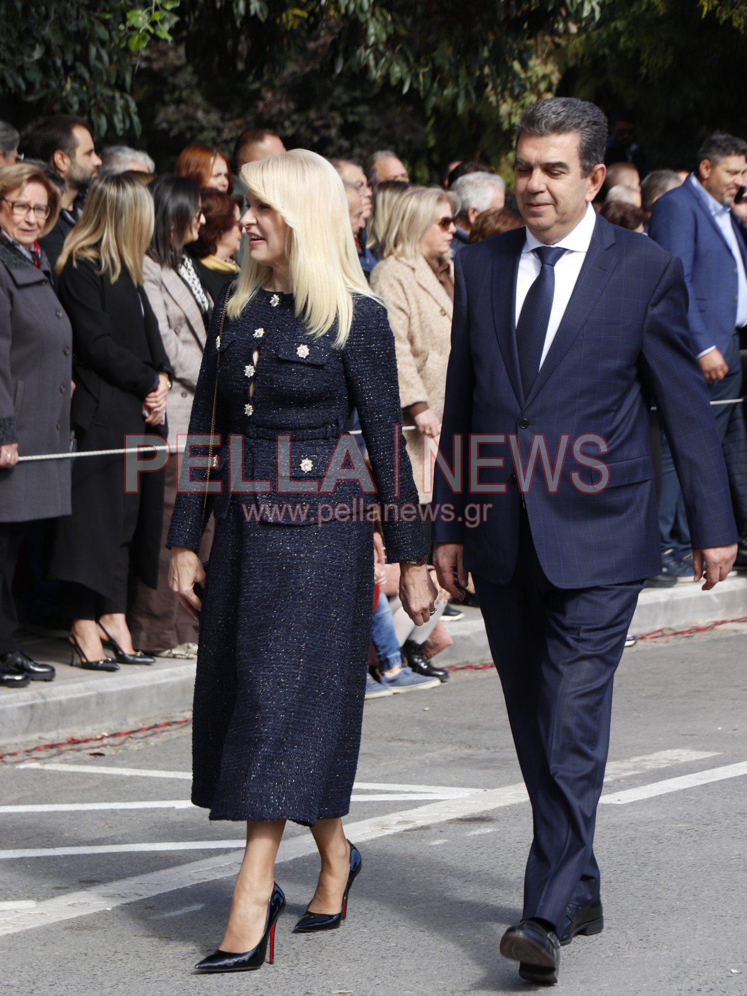 Με παραδοσιακές φορεσιές και στρατιωτική παρουσία η παρέλαση για την απελευθέρωση της Έδεσσας