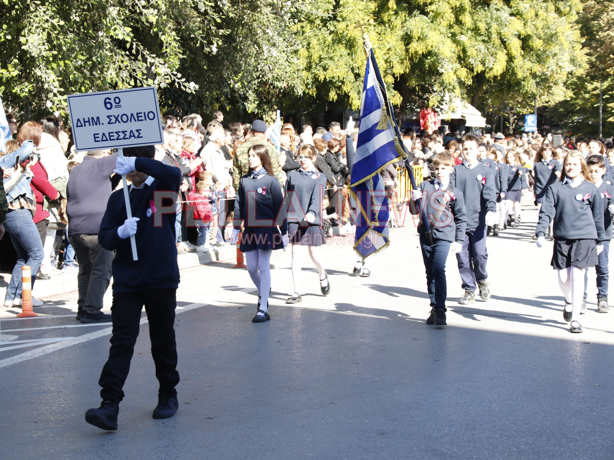 Με κάθε επισημότητα γιορτάστηκε η απελευθέρωση της Έδεσσας. Φωτογραφίες από τα σχολεία