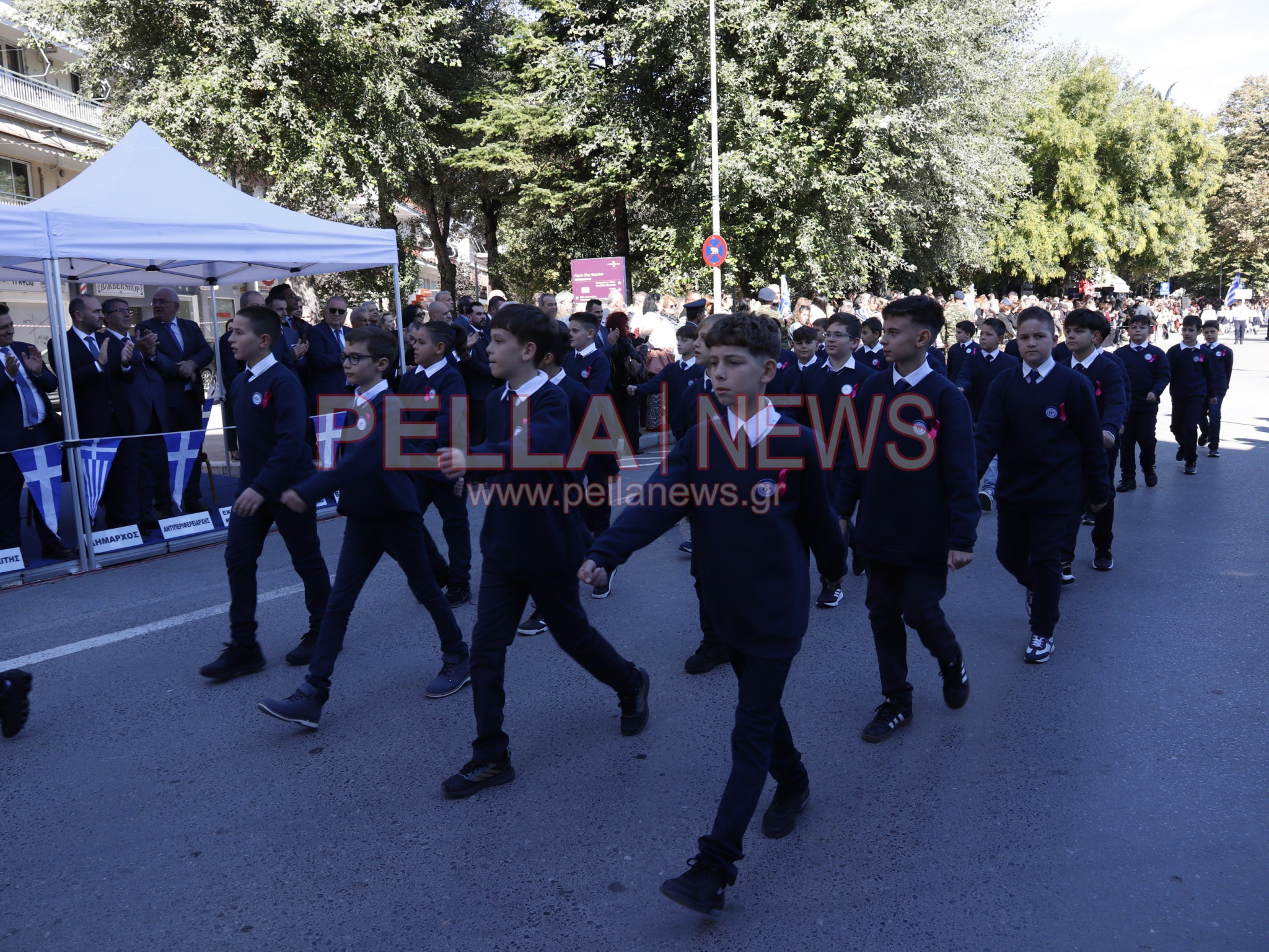 Με κάθε επισημότητα γιορτάστηκε η απελευθέρωση της Έδεσσας. Φωτογραφίες από τα σχολεία
