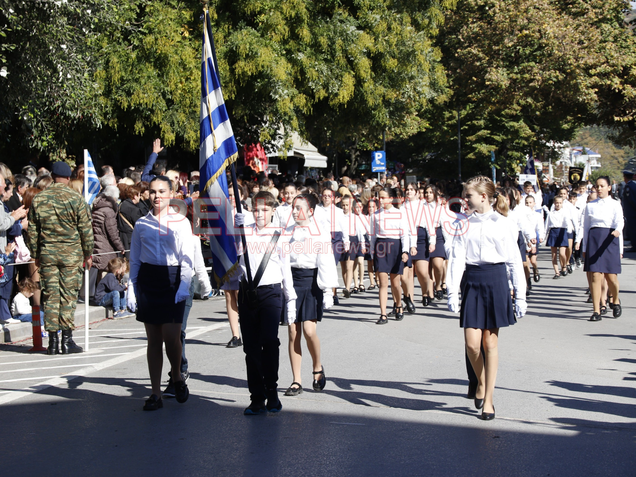 Με κάθε επισημότητα γιορτάστηκε η απελευθέρωση της Έδεσσας. Φωτογραφίες από τα σχολεία