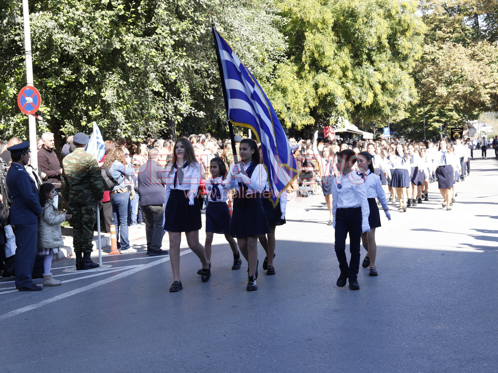Με κάθε επισημότητα γιορτάστηκε η απελευθέρωση της Έδεσσας. Φωτογραφίες από τα σχολεία