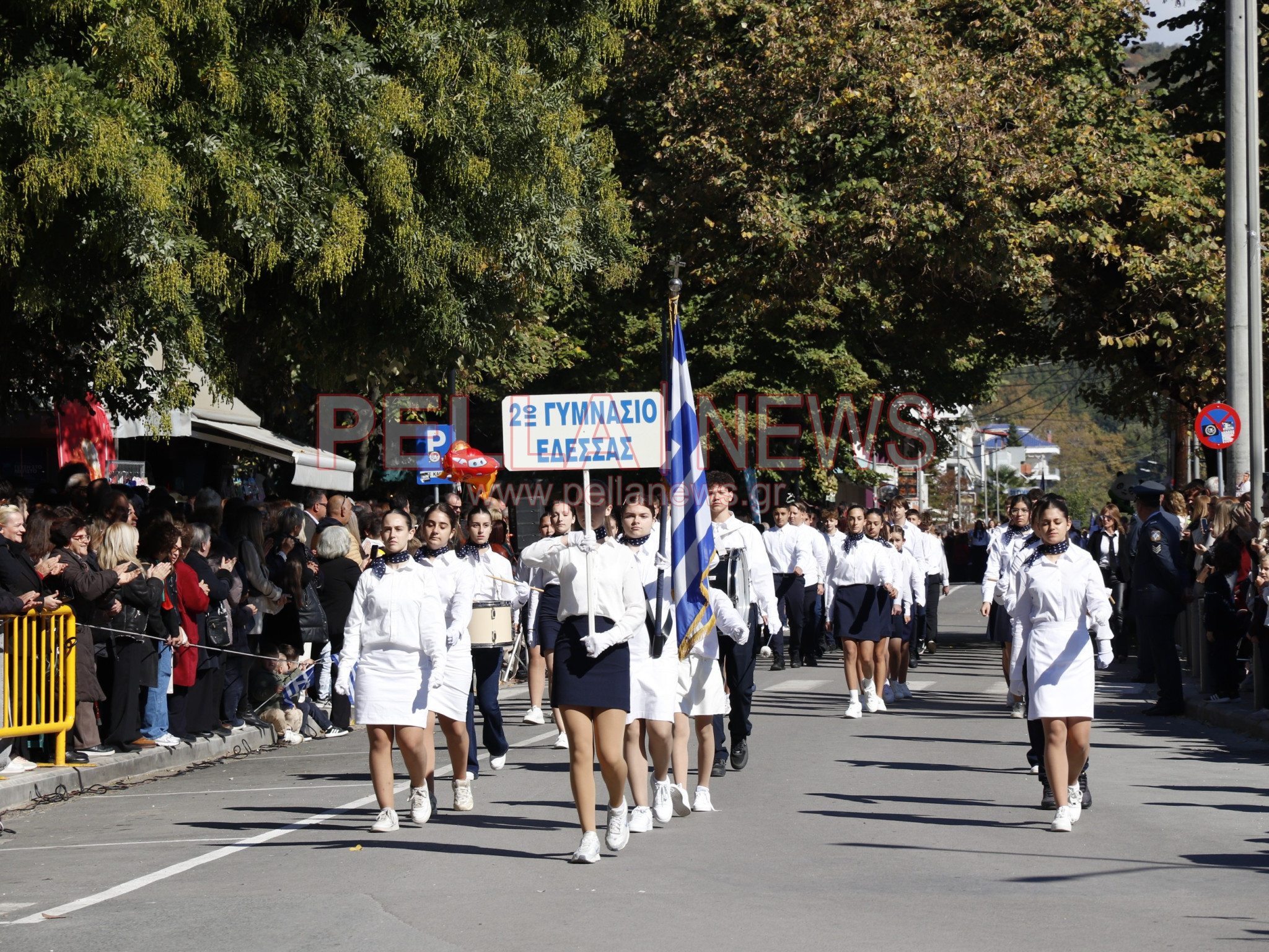 Με κάθε επισημότητα γιορτάστηκε η απελευθέρωση της Έδεσσας. Φωτογραφίες από τα σχολεία