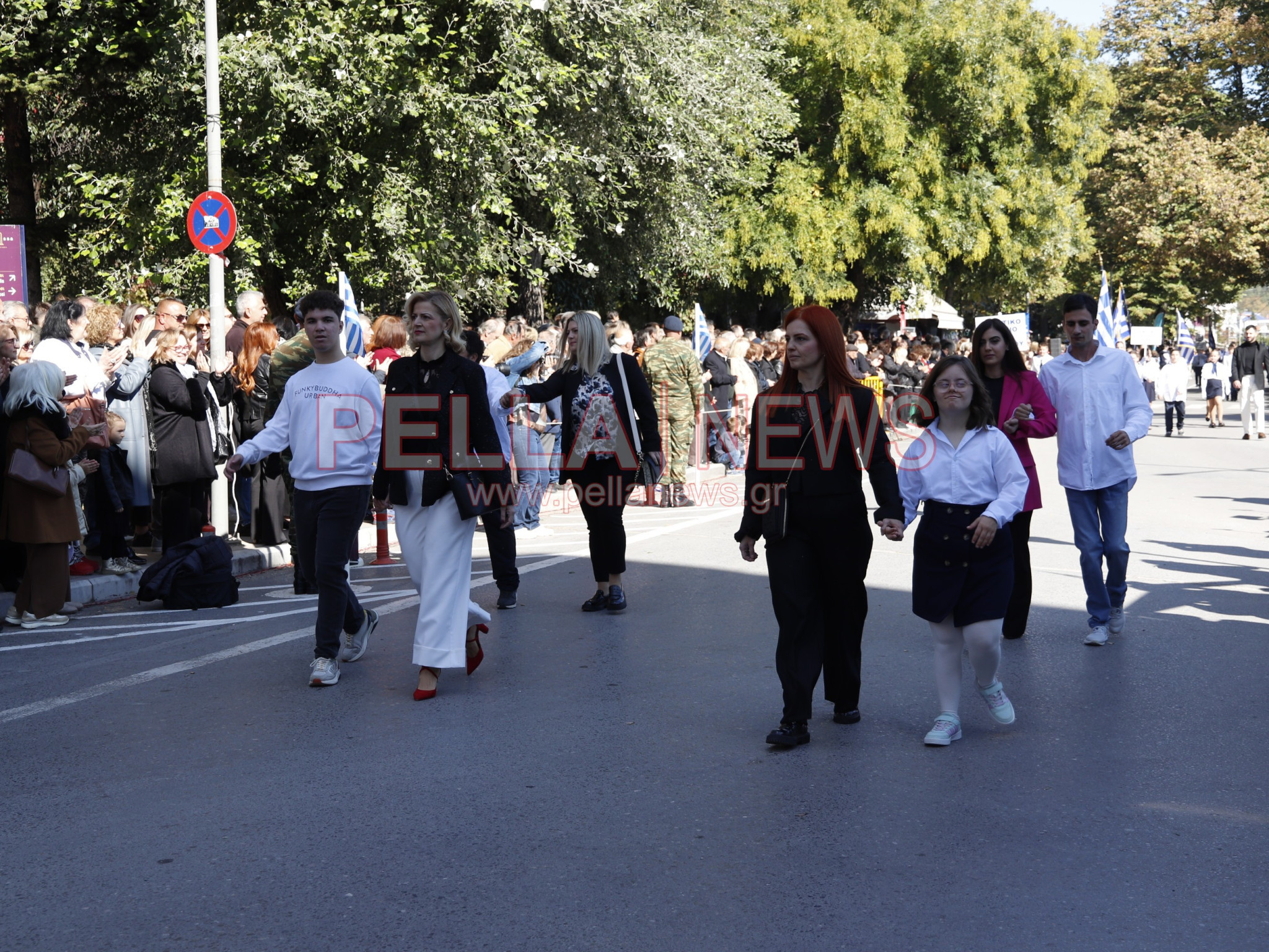 Με κάθε επισημότητα γιορτάστηκε η απελευθέρωση της Έδεσσας. Φωτογραφίες από τα σχολεία