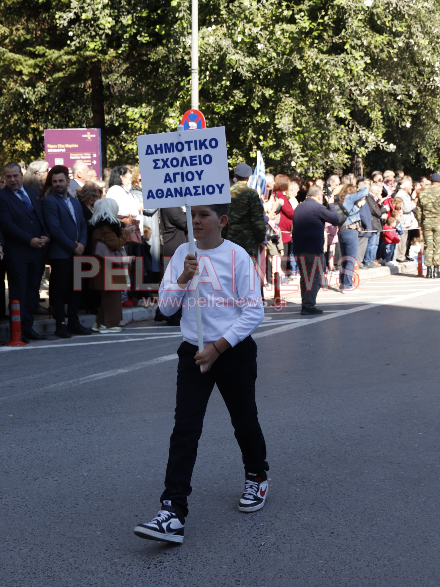 Με κάθε επισημότητα γιορτάστηκε η απελευθέρωση της Έδεσσας. Φωτογραφίες από τα σχολεία