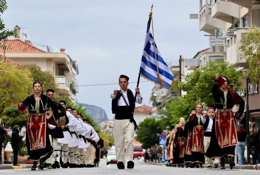 Λευτέρης Αβραμόπουλος: Ο νέος δήμαρχος Μετεώρων στέλνει ηχηρό μήνυμα εθνικής ενότητας και υπερηφάνειας για την 28η Οκτωβρίου