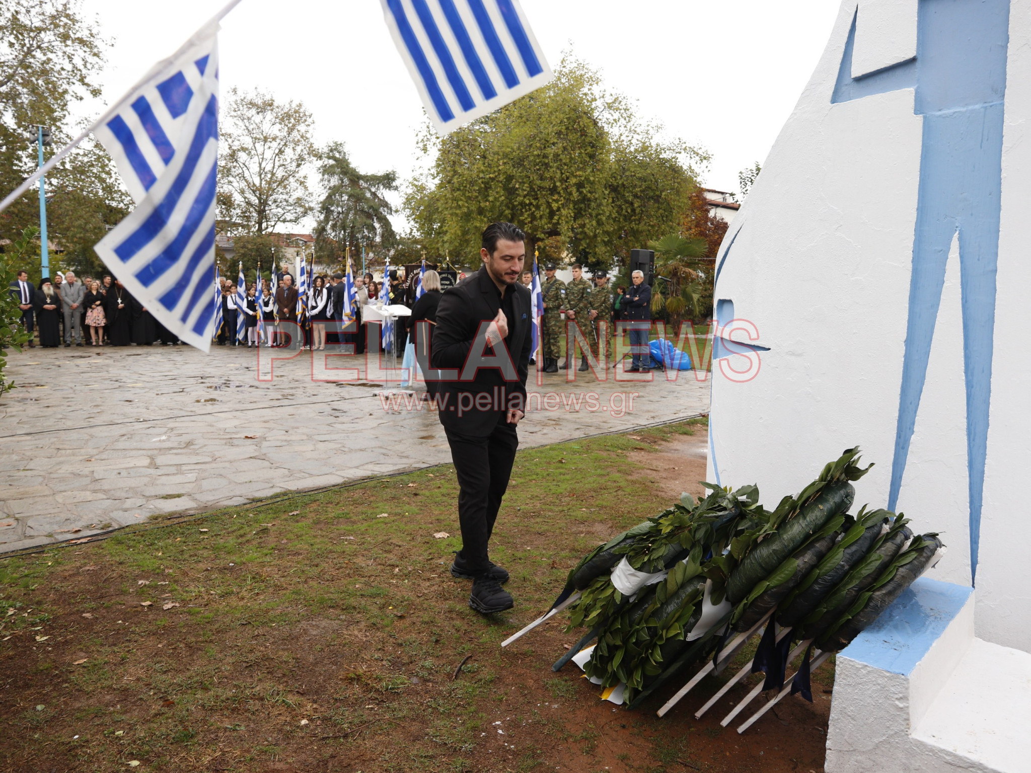 Κρύα Βρύση: Με κατάθεση στεφάνων κορυφώθηκαν οι εκδηλώσεις για την επέτειο της 28ης Οκτωβρίου (Φωτογραφίες)