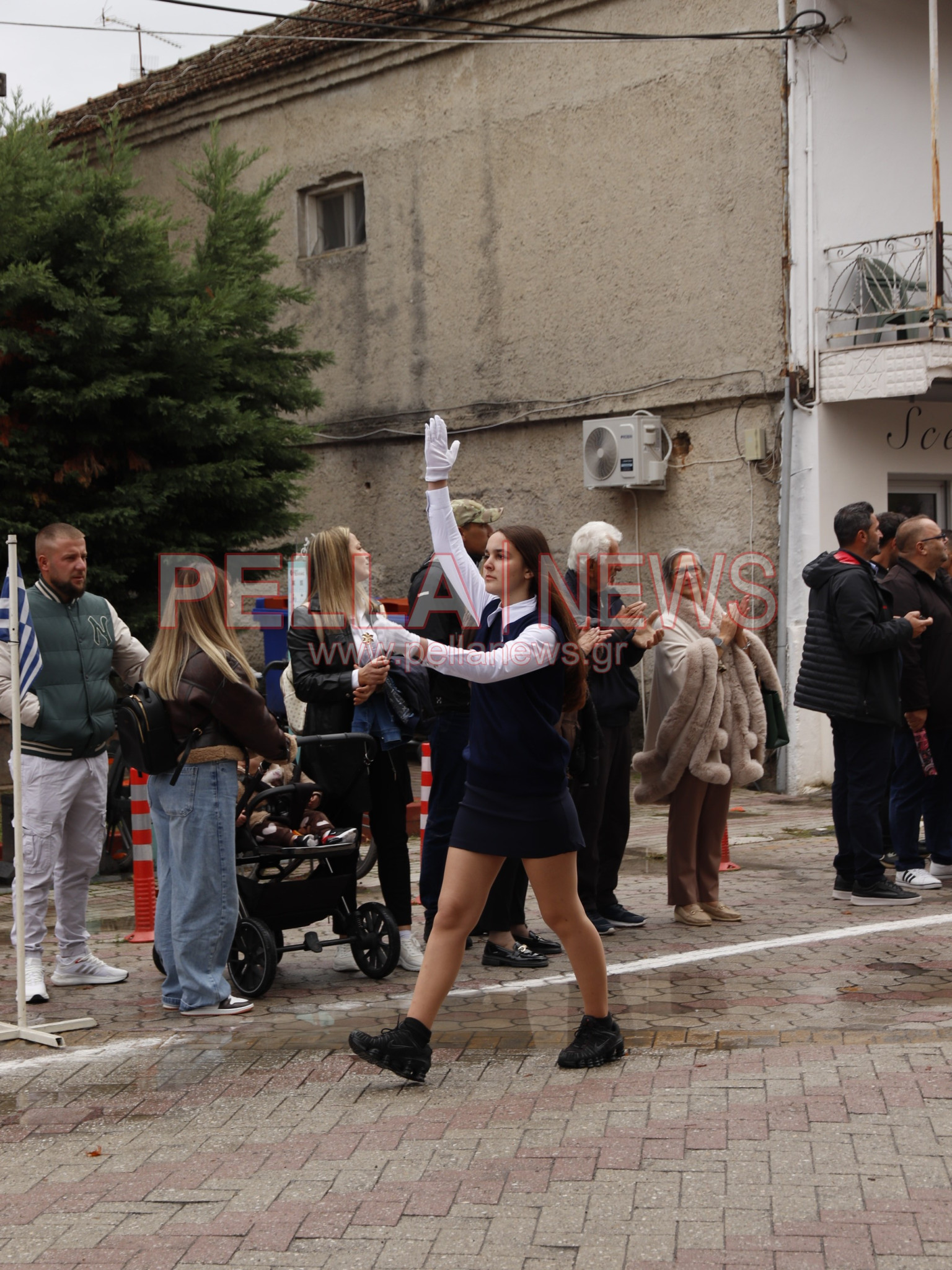 Κρύα Βρύση: Με περηφάνια και συγκίνηση η μαθητική παρέλαση για την 28η Οκτωβρίου (φωτογραφίες)