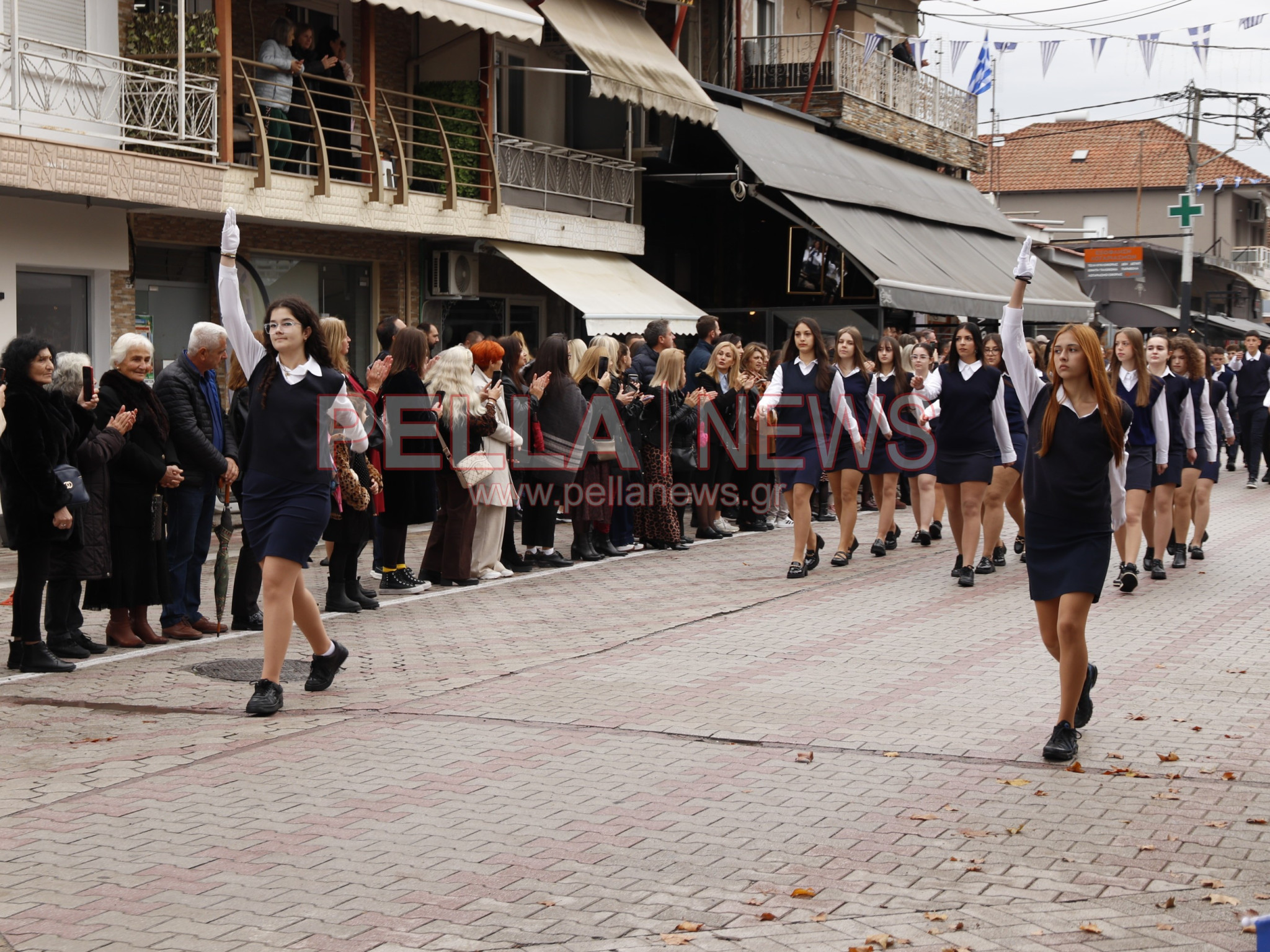 Κρύα Βρύση: Με περηφάνια και συγκίνηση η μαθητική παρέλαση για την 28η Οκτωβρίου (φωτογραφίες)