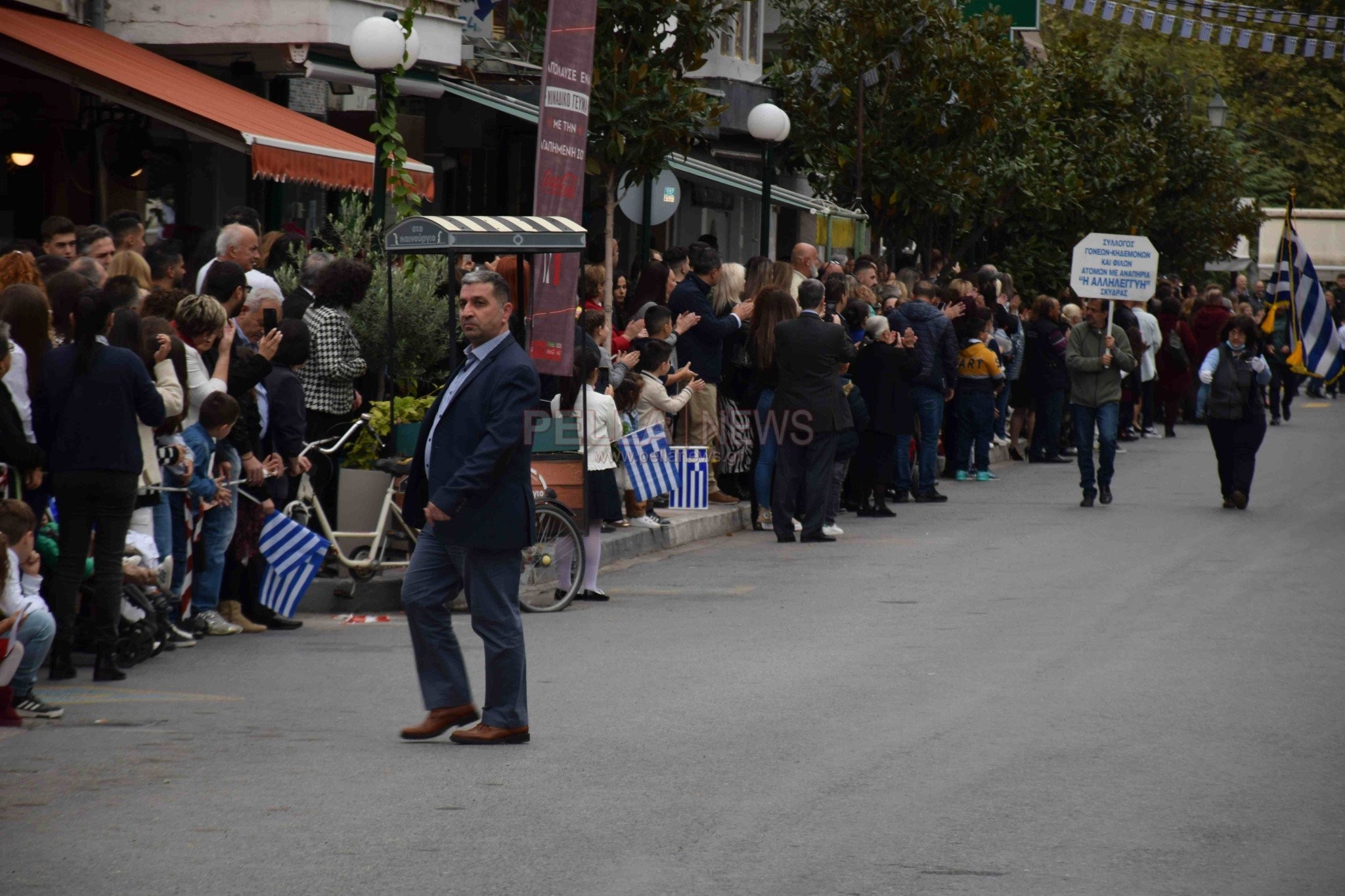 Σκύδρα: περήφανα νιάτα τίμησαν την επέτειο του "ΟΧΙ" (βίντεο & φώτο)