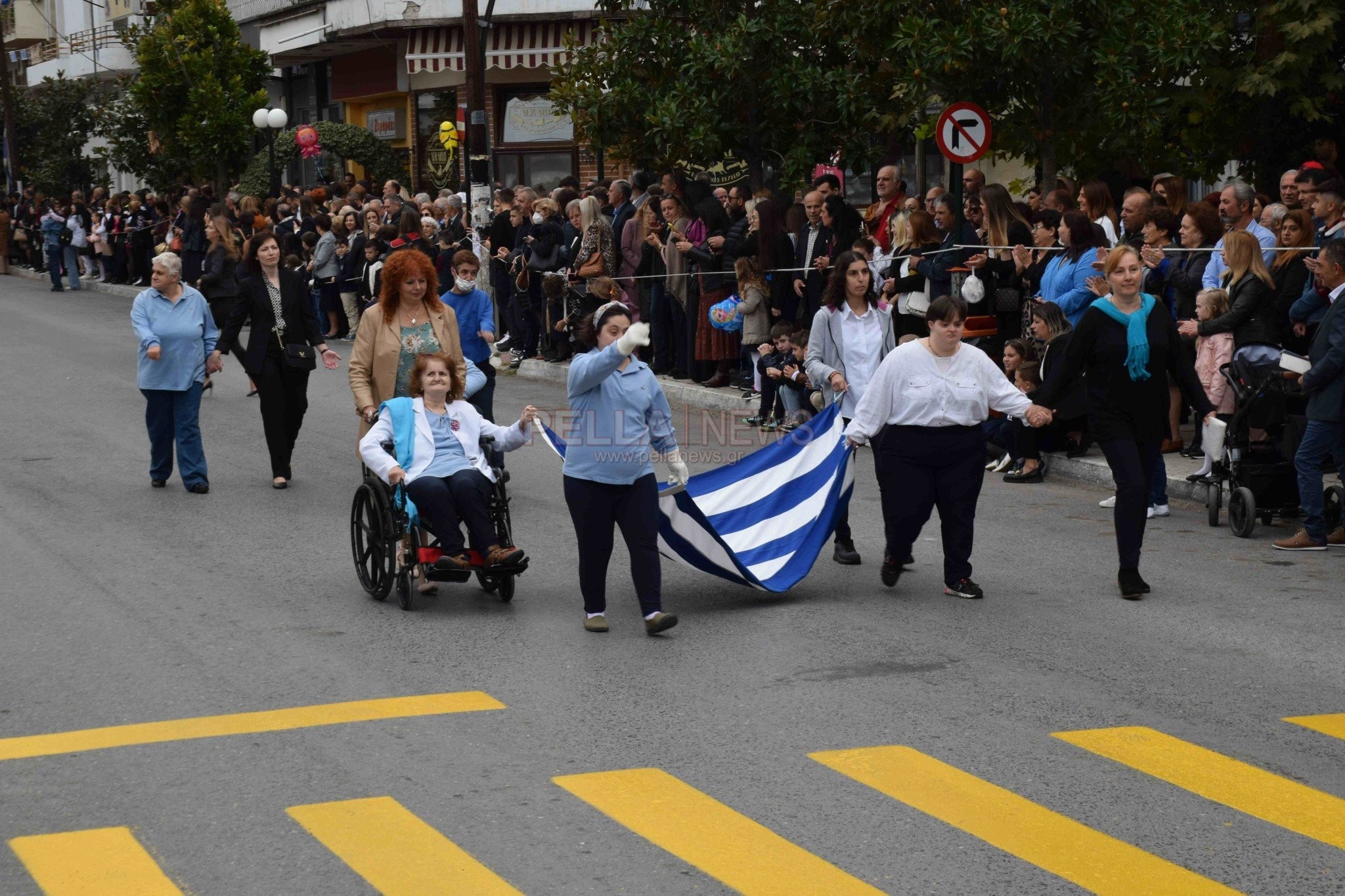 Σκύδρα: περήφανα νιάτα τίμησαν την επέτειο του "ΟΧΙ" (βίντεο & φώτο)