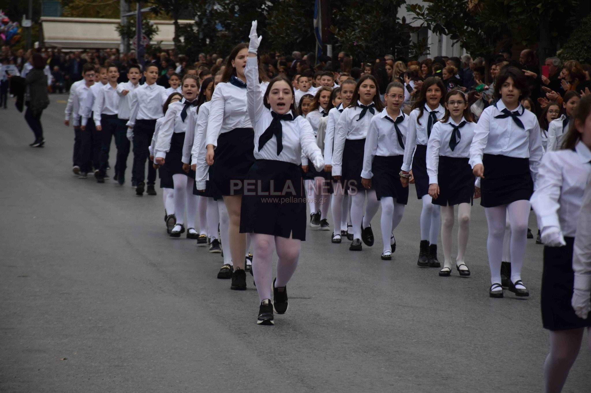 Σκύδρα: περήφανα νιάτα τίμησαν την επέτειο του "ΟΧΙ" (βίντεο & φώτο)