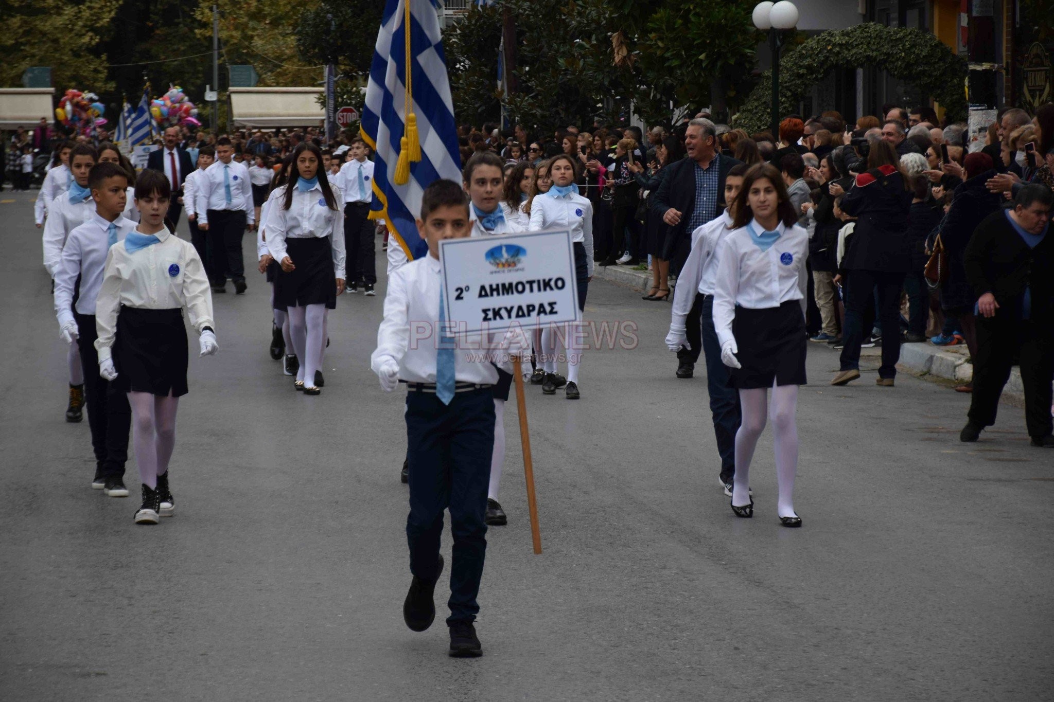 Σκύδρα: περήφανα νιάτα τίμησαν την επέτειο του "ΟΧΙ" (βίντεο & φώτο)