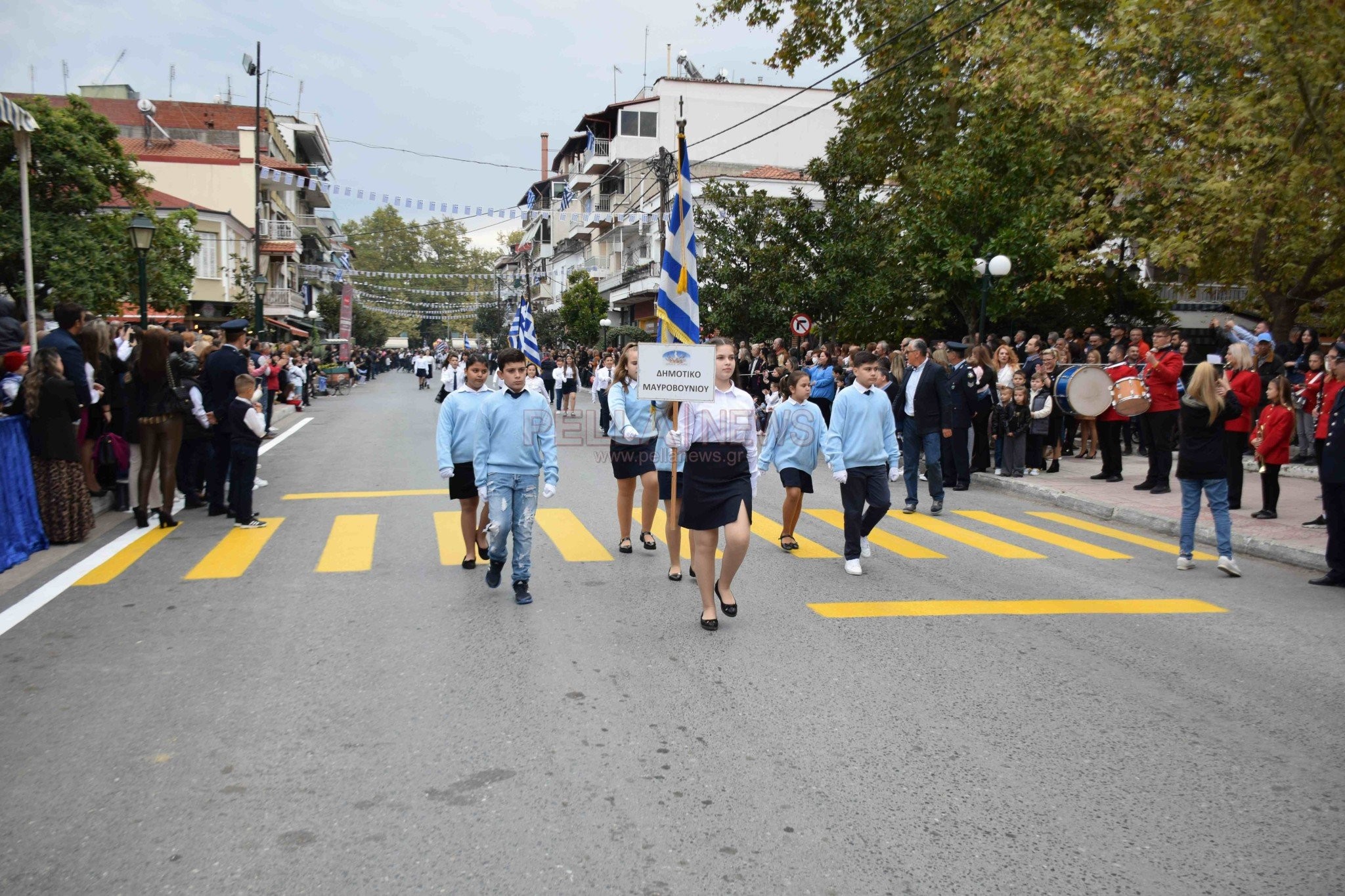 Σκύδρα: περήφανα νιάτα τίμησαν την επέτειο του "ΟΧΙ" (βίντεο & φώτο)