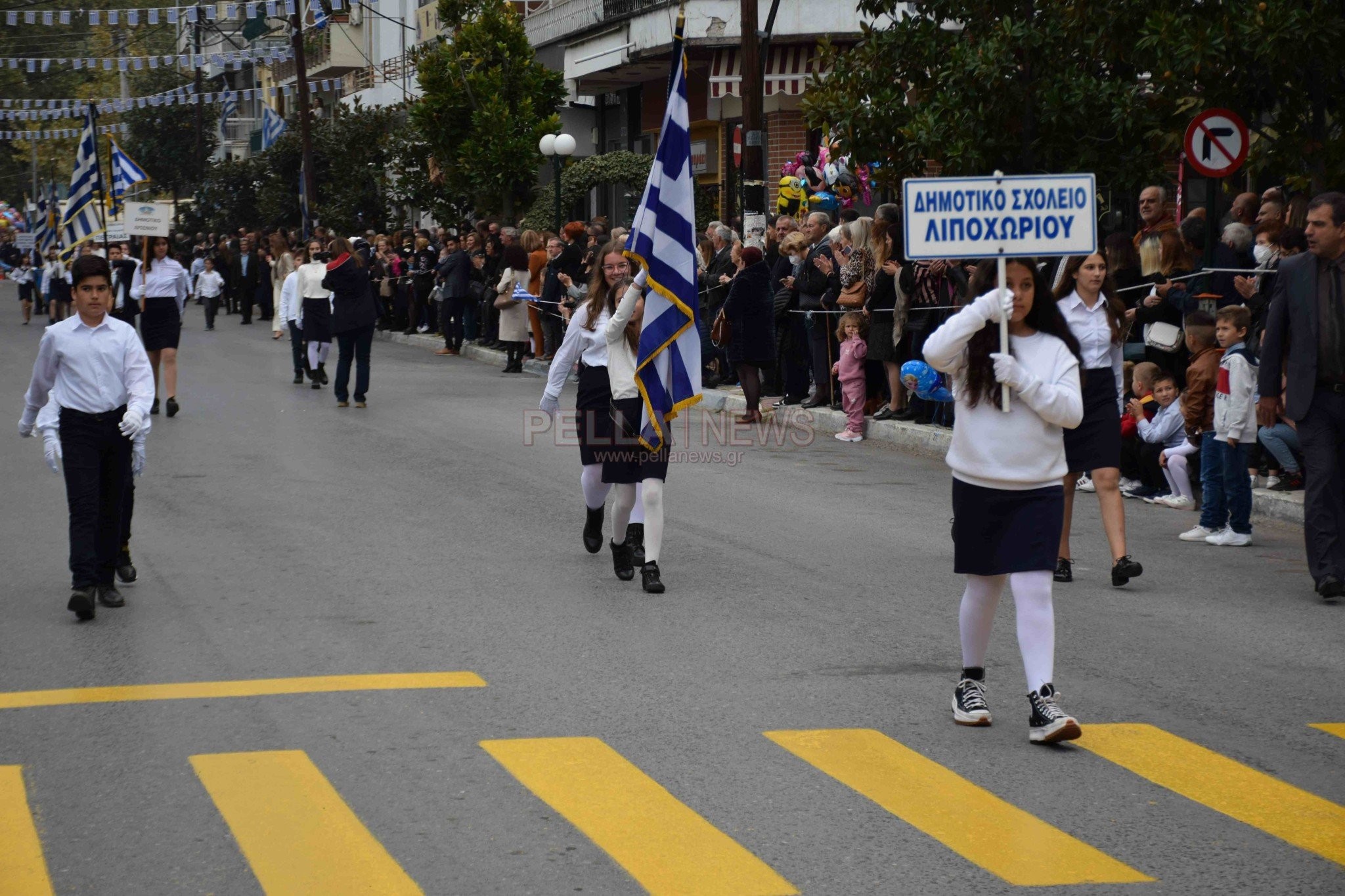 Σκύδρα: περήφανα νιάτα τίμησαν την επέτειο του "ΟΧΙ" (βίντεο & φώτο)