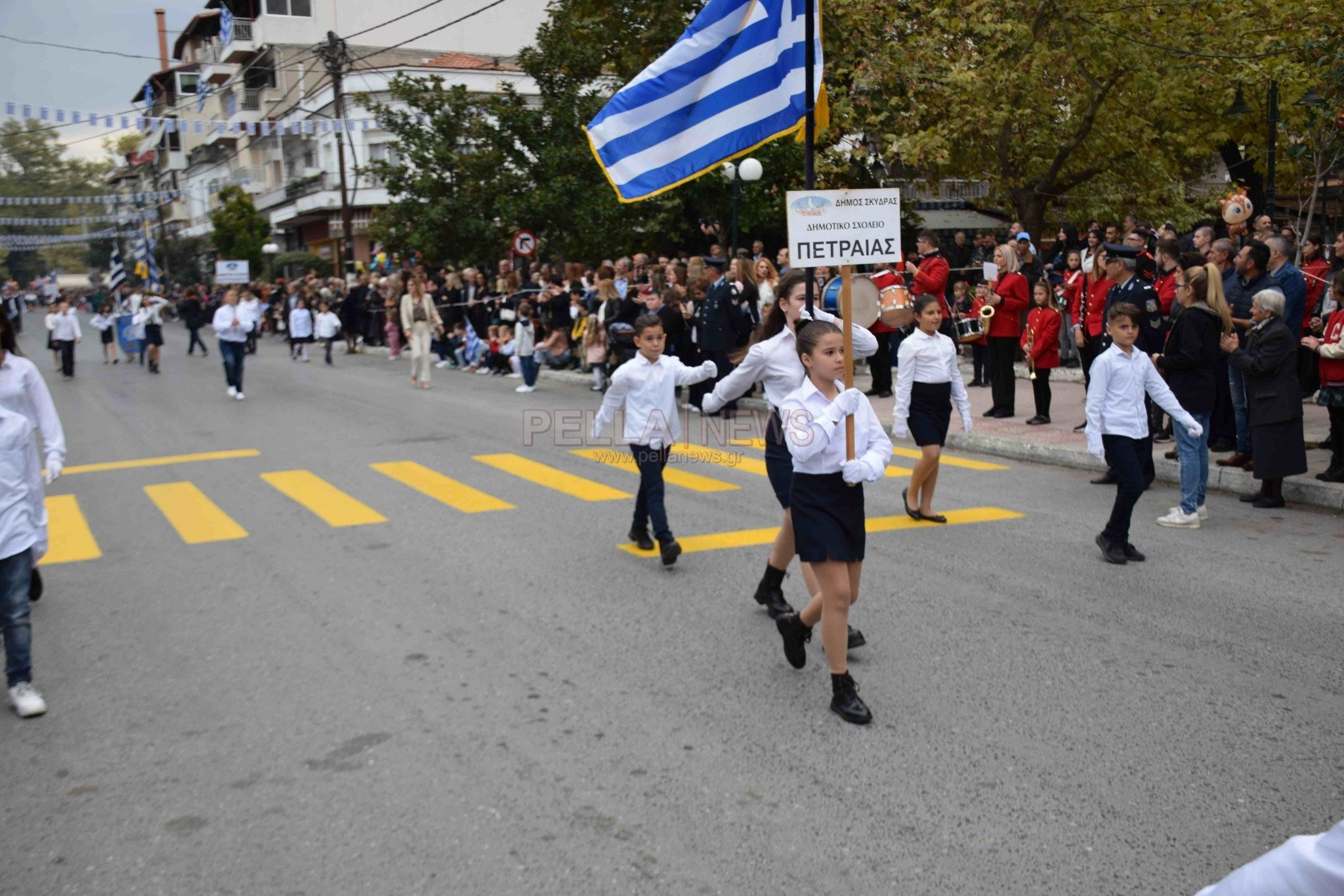 Σκύδρα: περήφανα νιάτα τίμησαν την επέτειο του "ΟΧΙ" (βίντεο & φώτο)