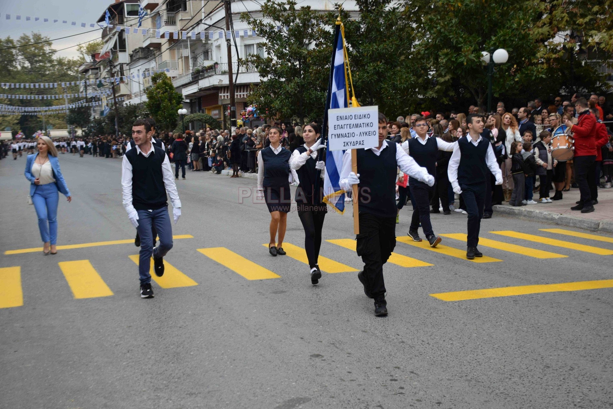 Σκύδρα: περήφανα νιάτα τίμησαν την επέτειο του "ΟΧΙ" (βίντεο & φώτο)