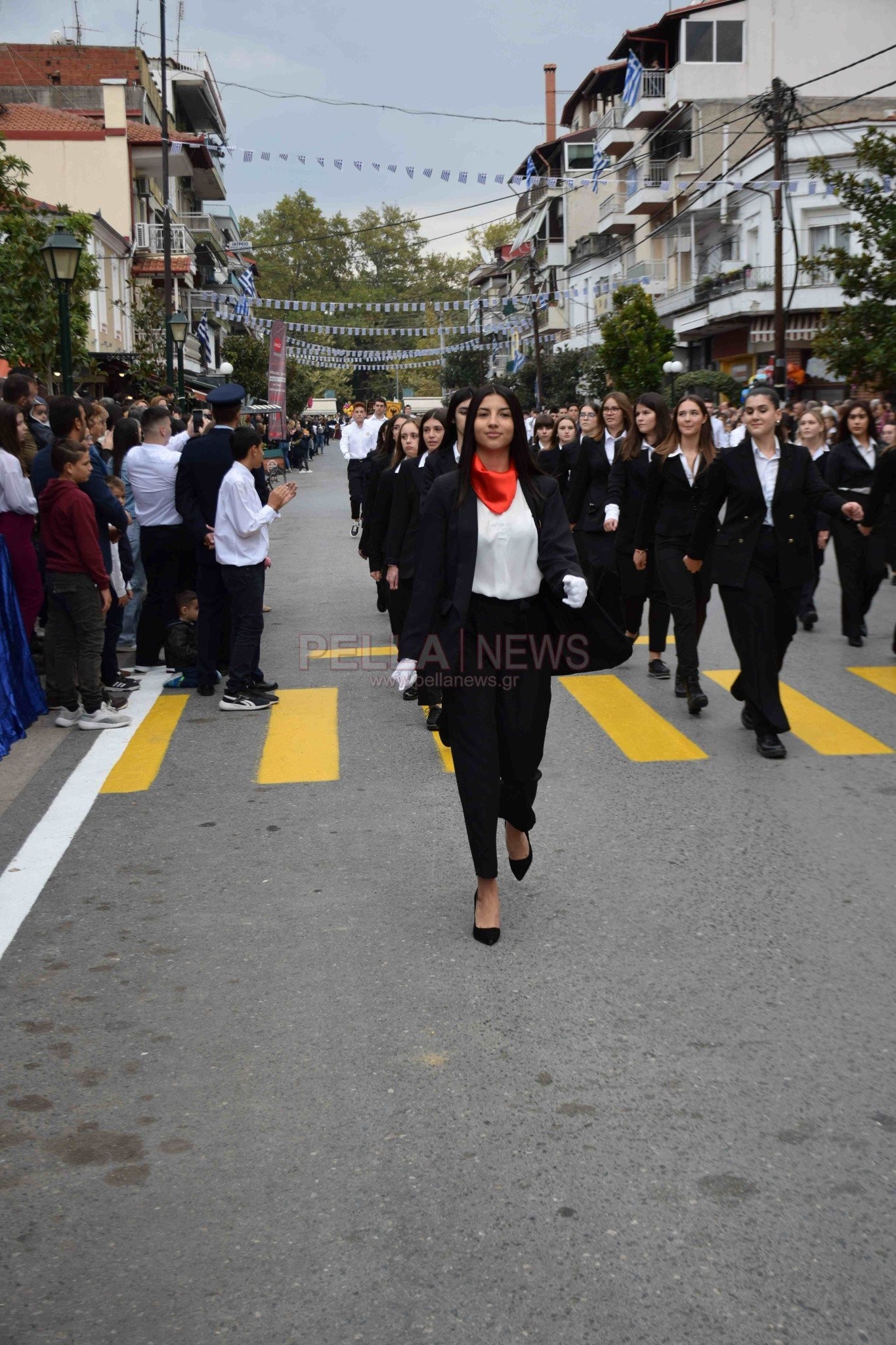 Σκύδρα: περήφανα νιάτα τίμησαν την επέτειο του "ΟΧΙ" (βίντεο & φώτο)