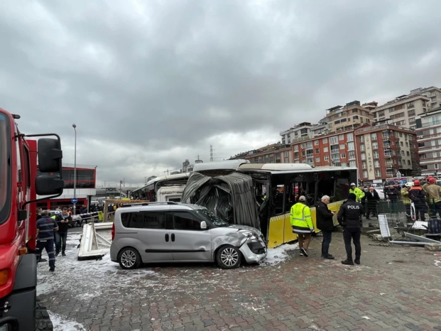 Κωνσταντινούπολη: Τραμ συγκρούστηκε με λεωφορείο - Τουλάχιστον 19 τραυματίες