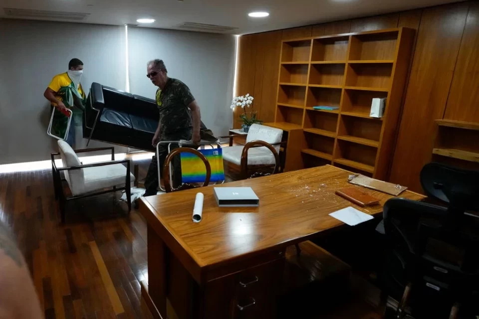 Πώς οι μπολσοναριστές έκαναν την εισβολή αλά Καπιτώλιο για να ανατρέψουν τον Λούλα -400 συλλήψεις