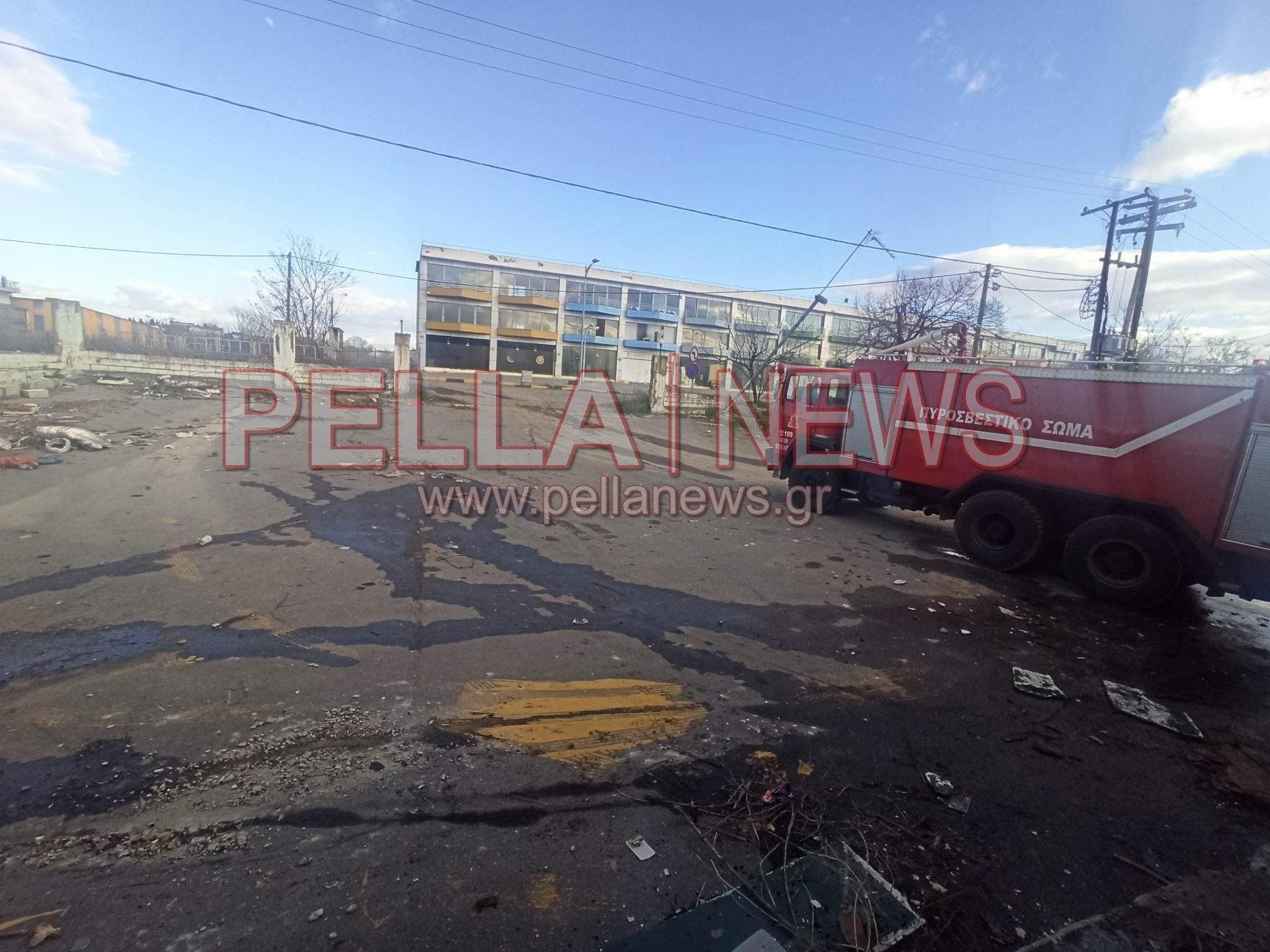 Φωτιά στα Γιαννιτσά: Επιχείρηση της Π.Υ. στο 2ο χιλ. Γιαννιτσών-Αλεξάνδρειας (φώτος)