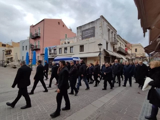 Χανιά: Αυτή την ώρα η κηδεία του Μανούσου Βολουδάκη