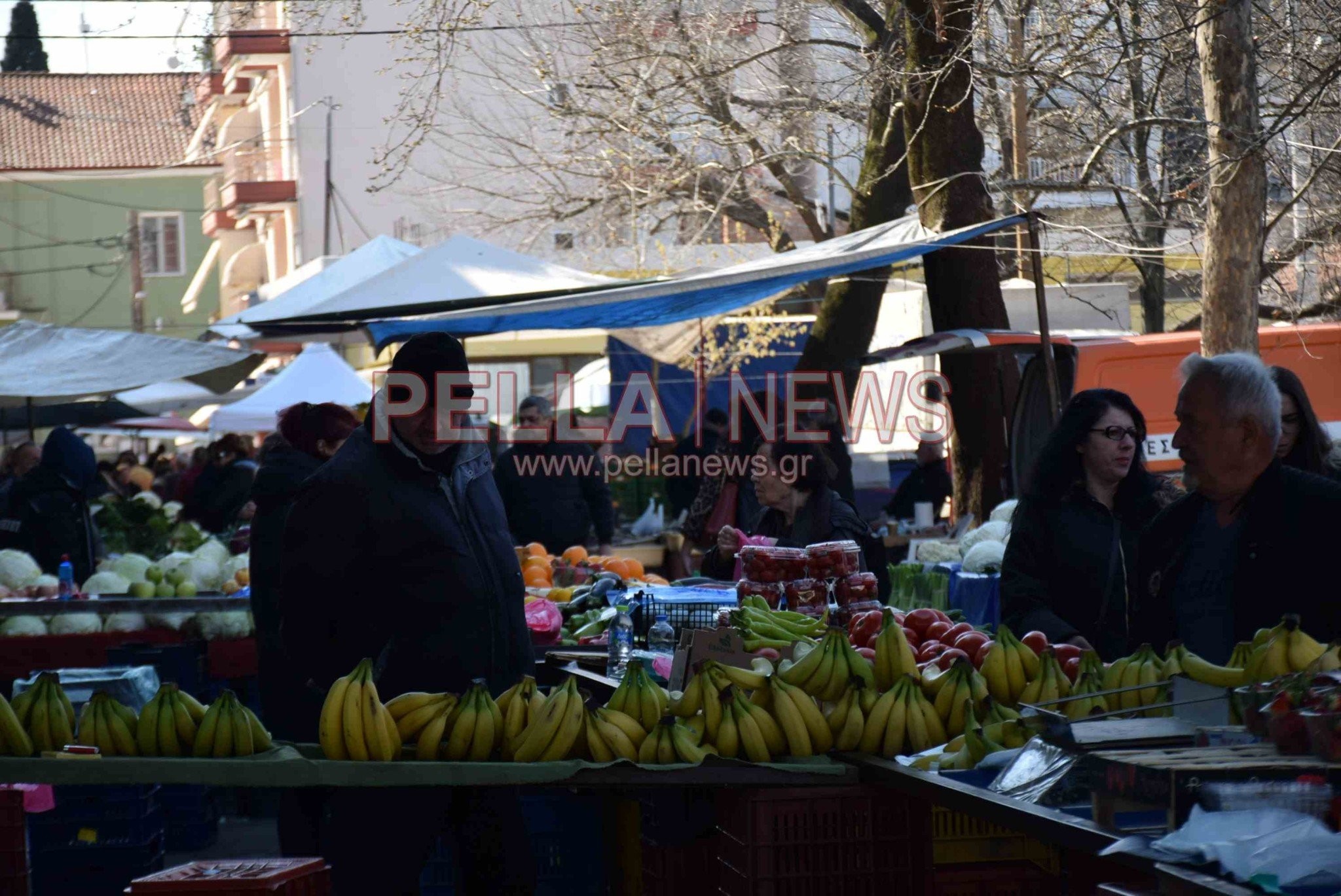 Το «διαμάντι» της Σκύδρας είναι το παζάρι της – φωτογραφικές στιγμές από την κάμερα του pellanews.gr