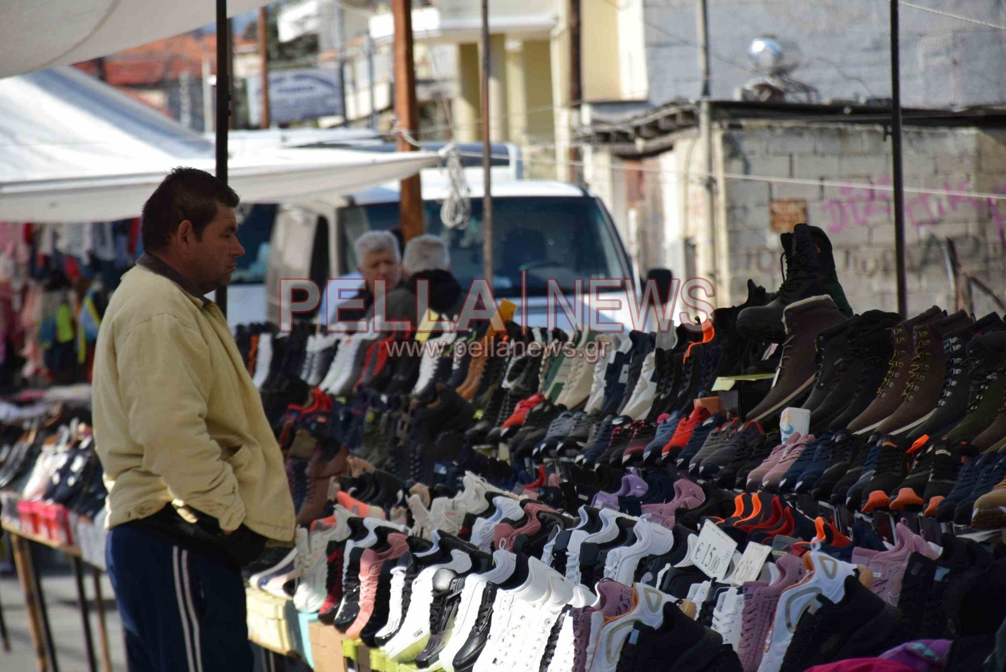 Το «διαμάντι» της Σκύδρας είναι το παζάρι της – φωτογραφικές στιγμές από την κάμερα του pellanews.gr