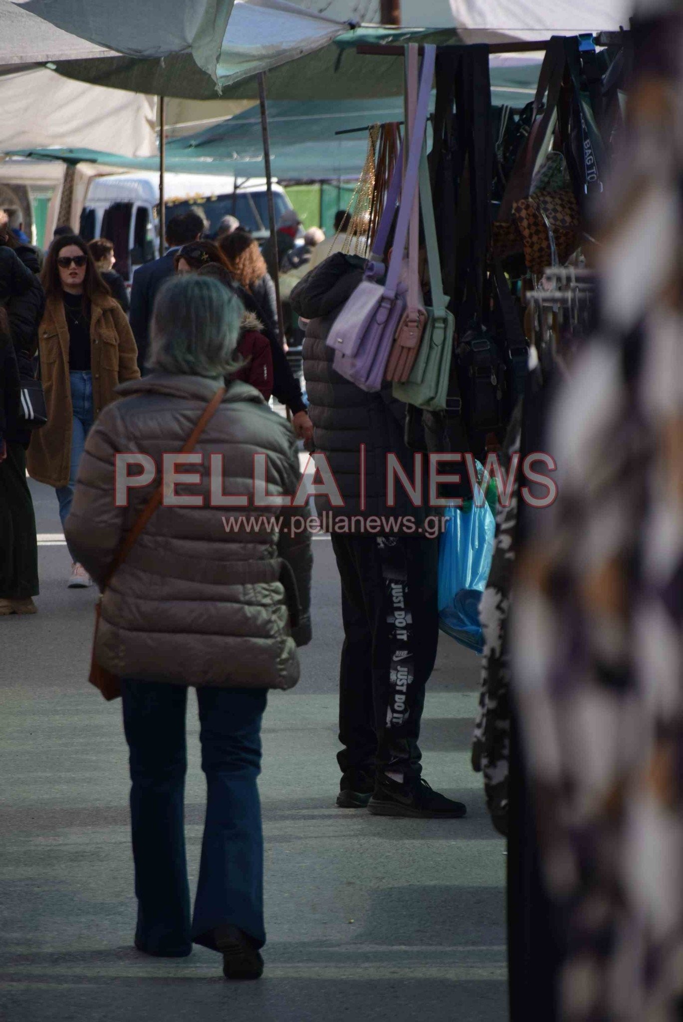 Το «διαμάντι» της Σκύδρας είναι το παζάρι της – φωτογραφικές στιγμές από την κάμερα του pellanews.gr