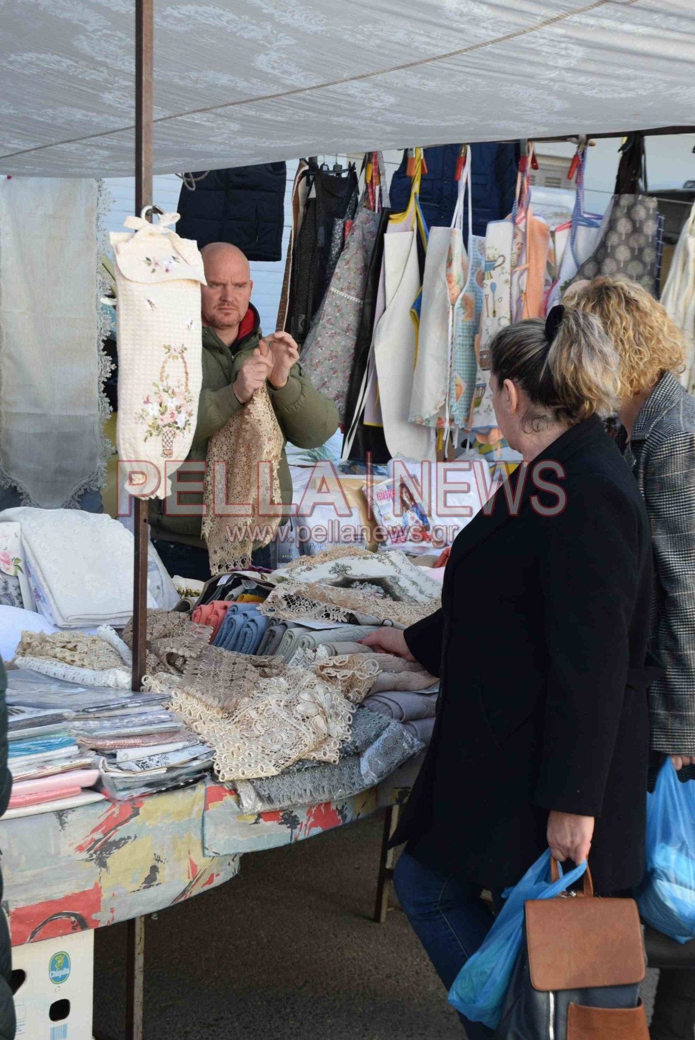 Το «διαμάντι» της Σκύδρας είναι το παζάρι της – φωτογραφικές στιγμές από την κάμερα του pellanews.gr