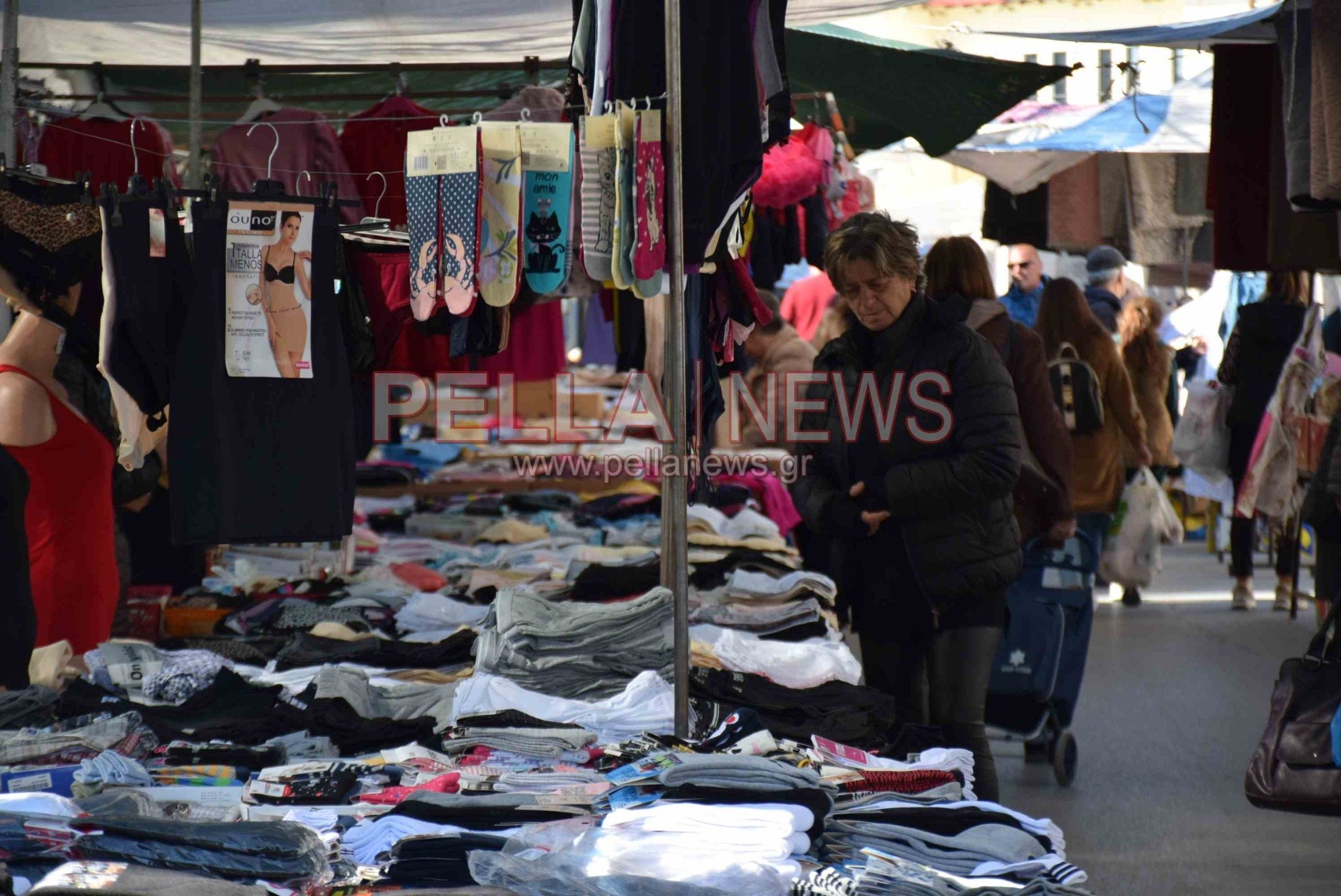 Το «διαμάντι» της Σκύδρας είναι το παζάρι της – φωτογραφικές στιγμές από την κάμερα του pellanews.gr